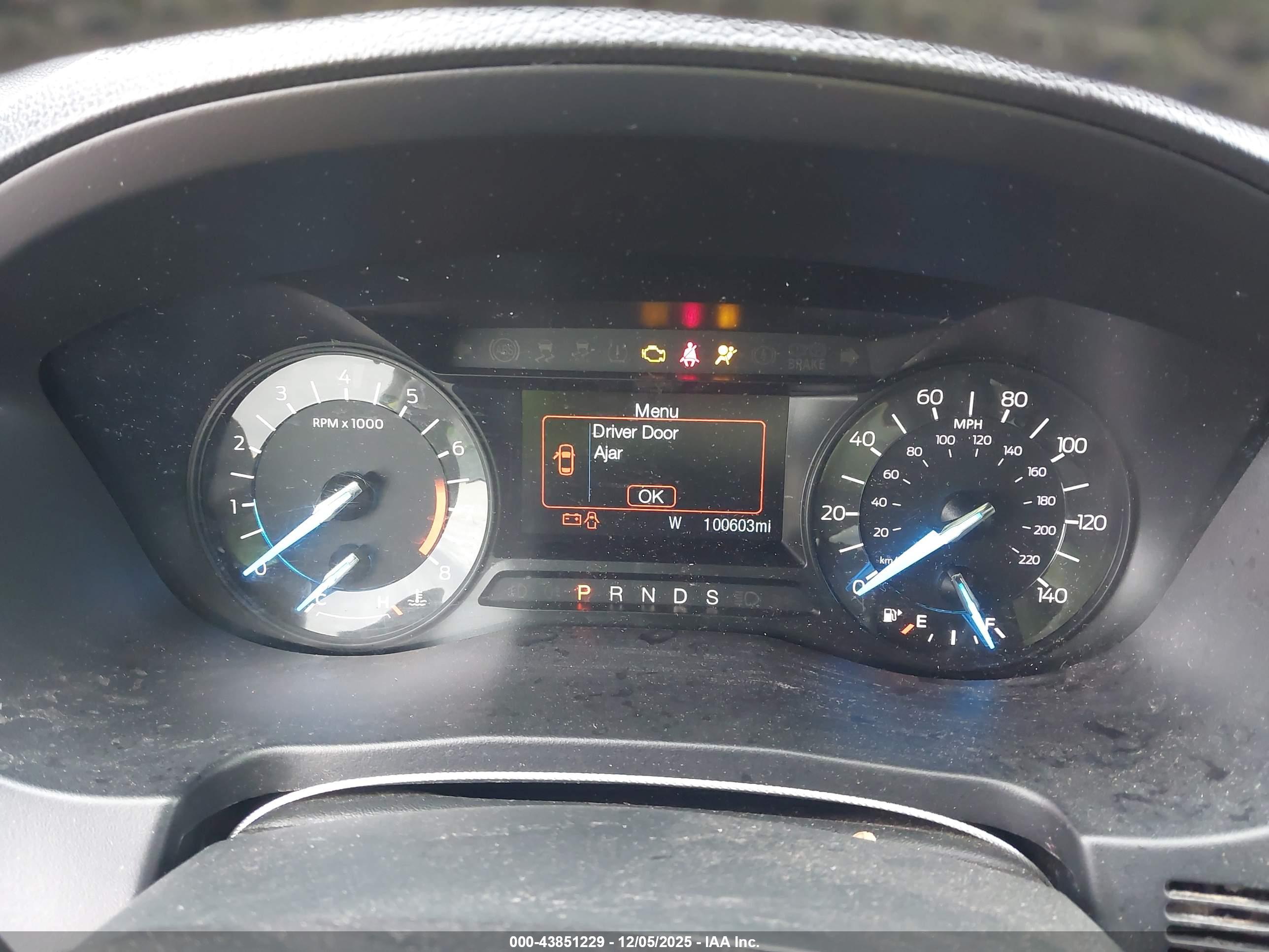 FORD EXPLORER image 7