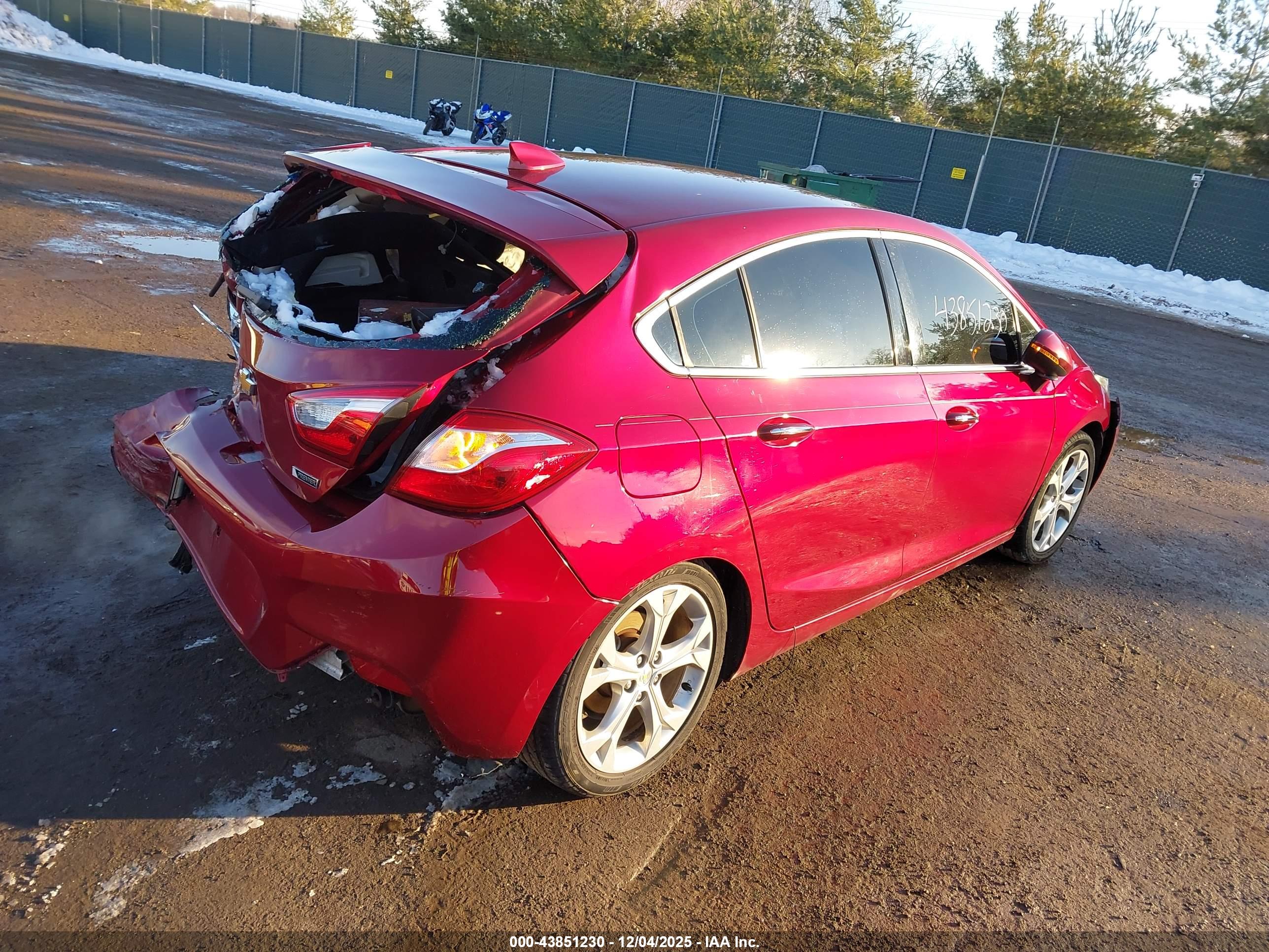 CHEVROLET CRUZE image 4
