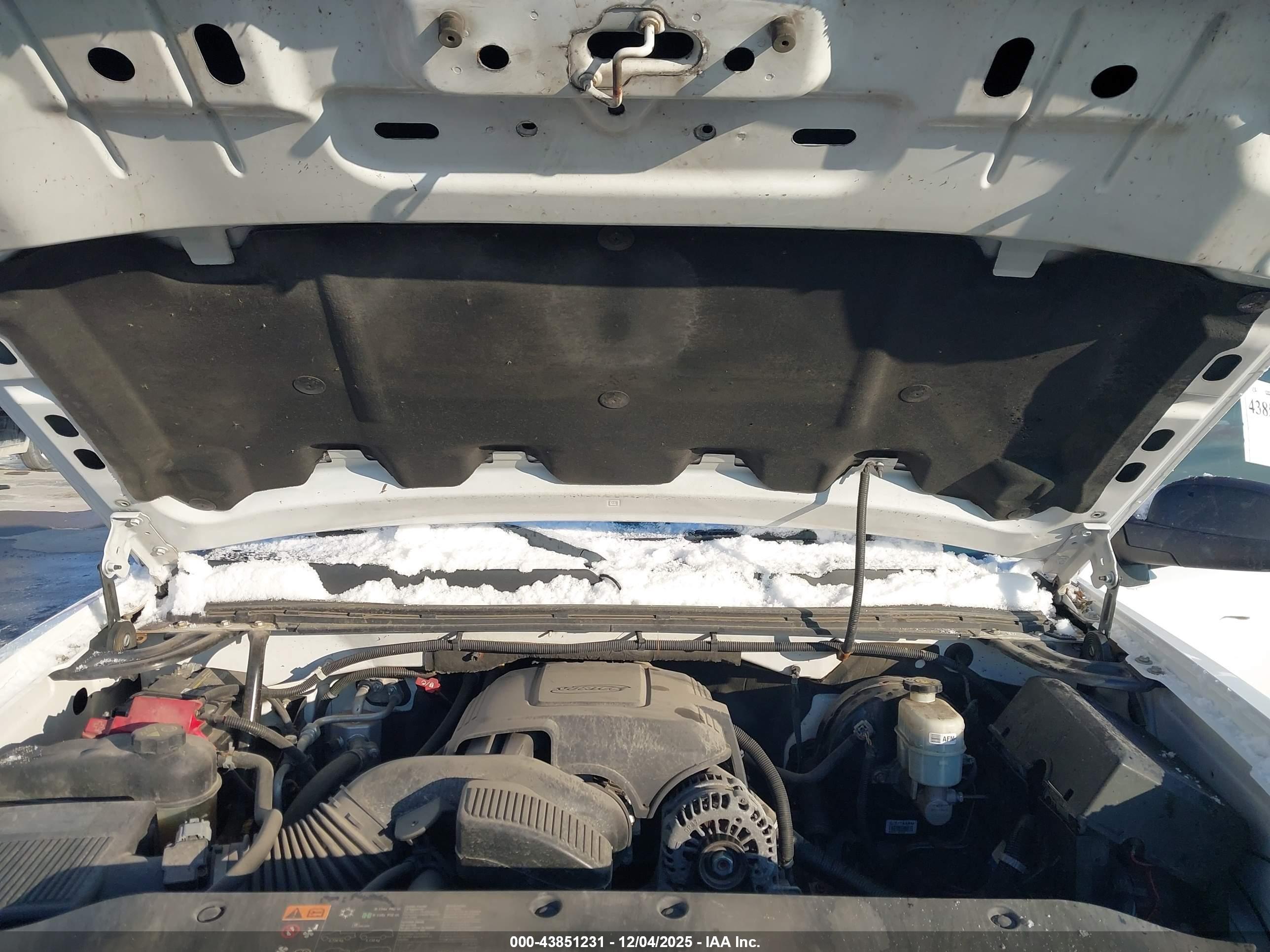 CHEVROLET SILVERADO image 10