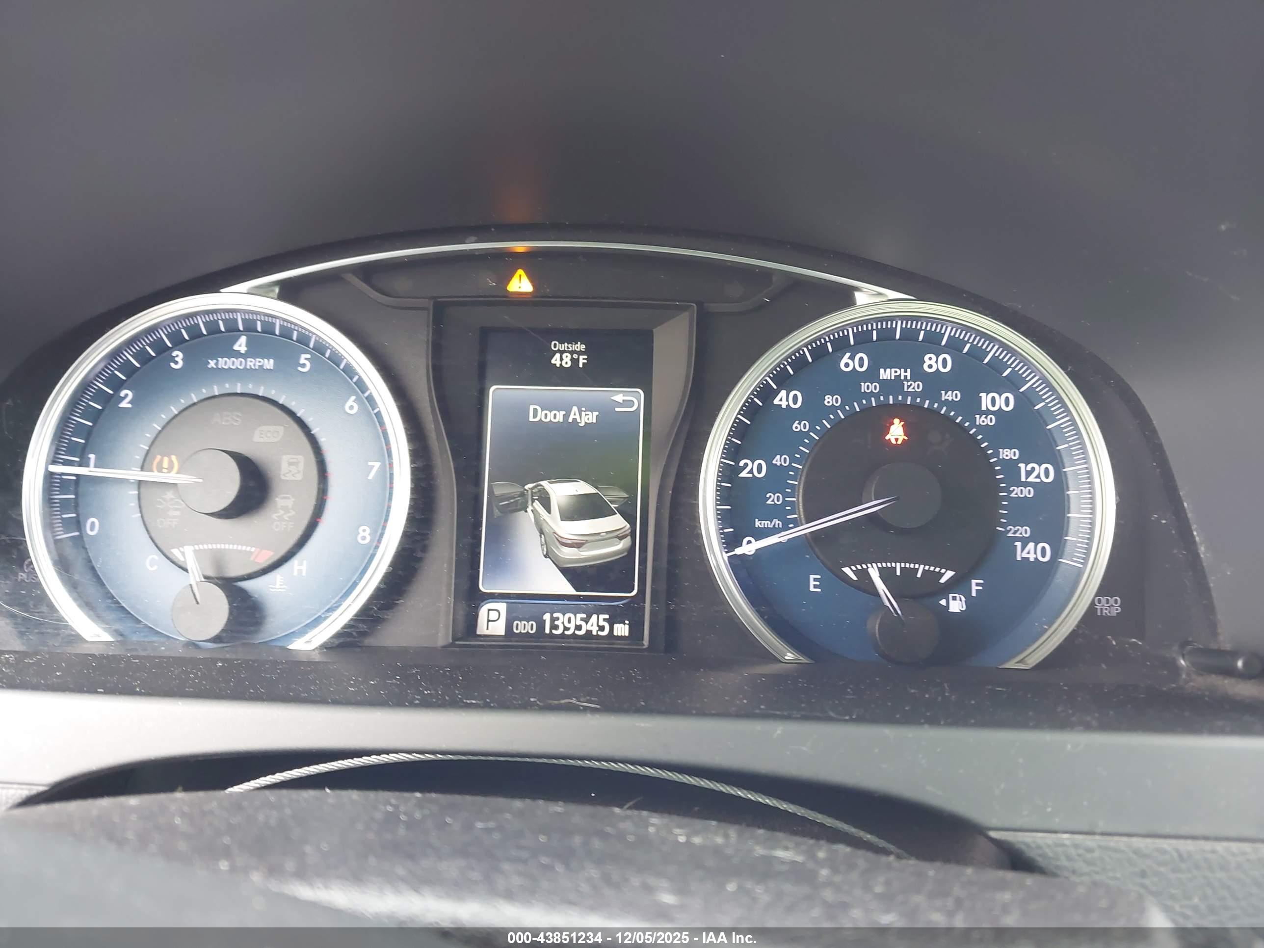 TOYOTA CAMRY image 7