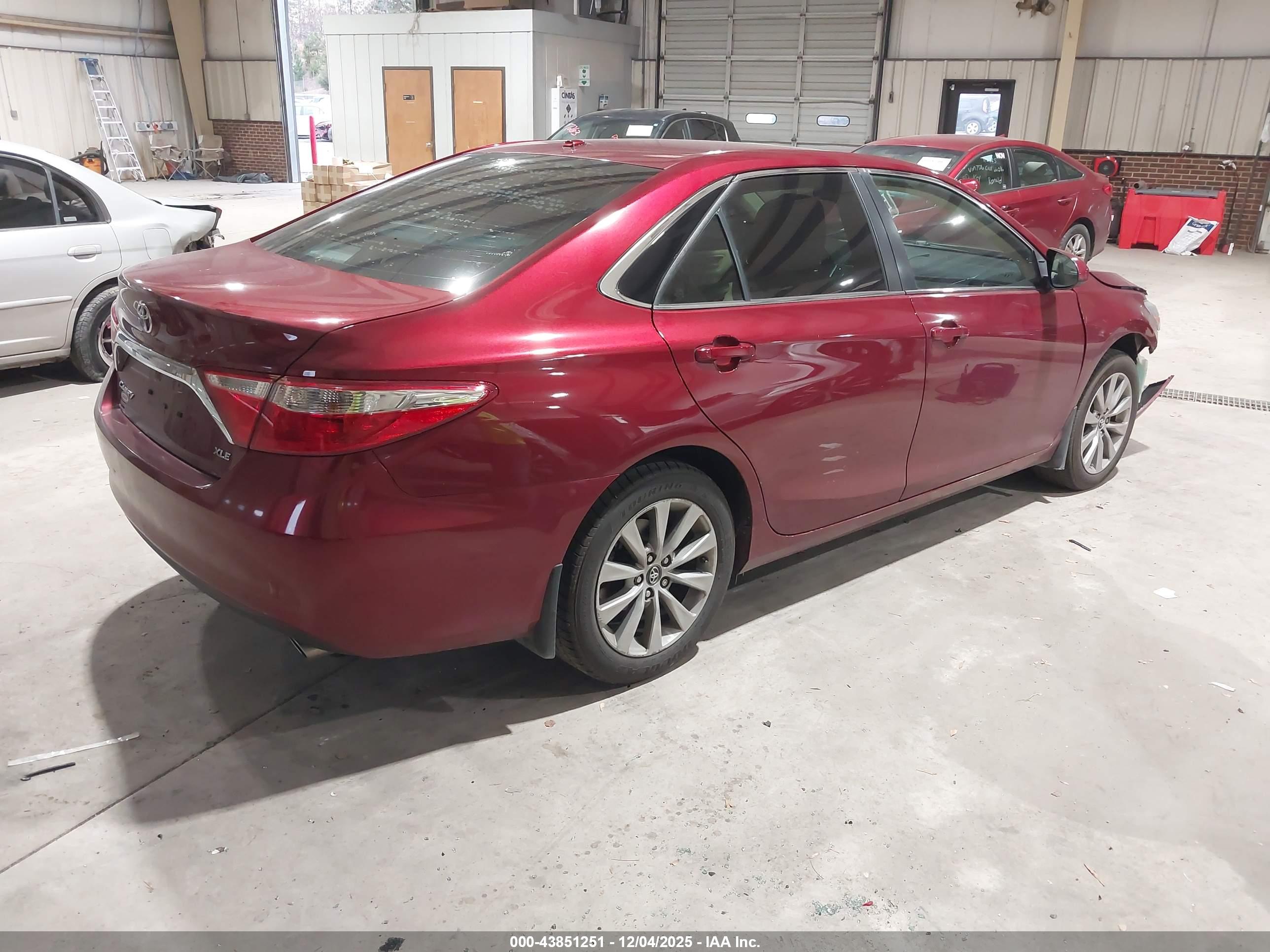 TOYOTA CAMRY image 4