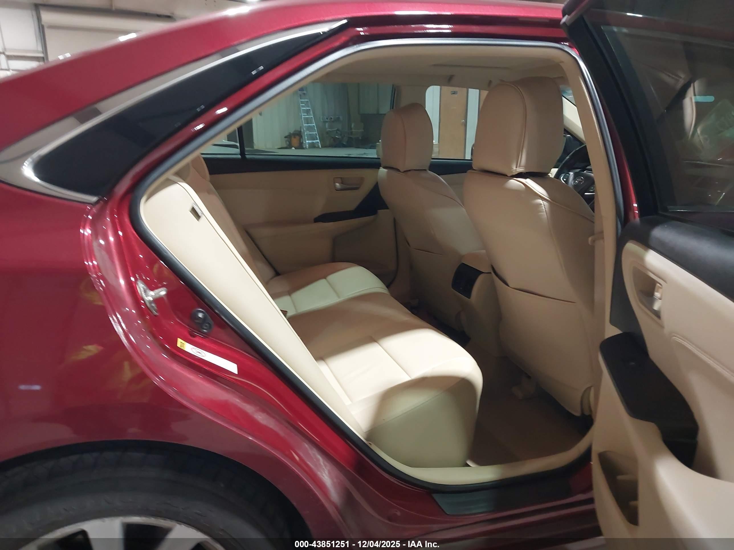 TOYOTA CAMRY image 8