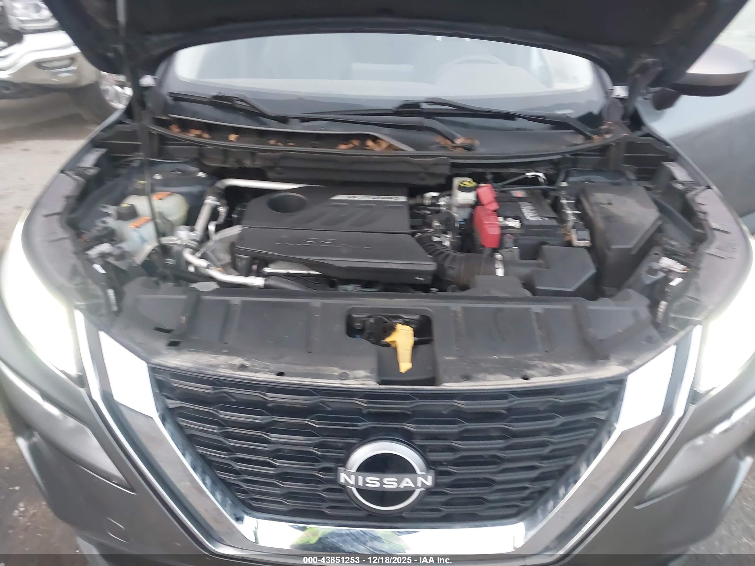 NISSAN ROGUE image 10