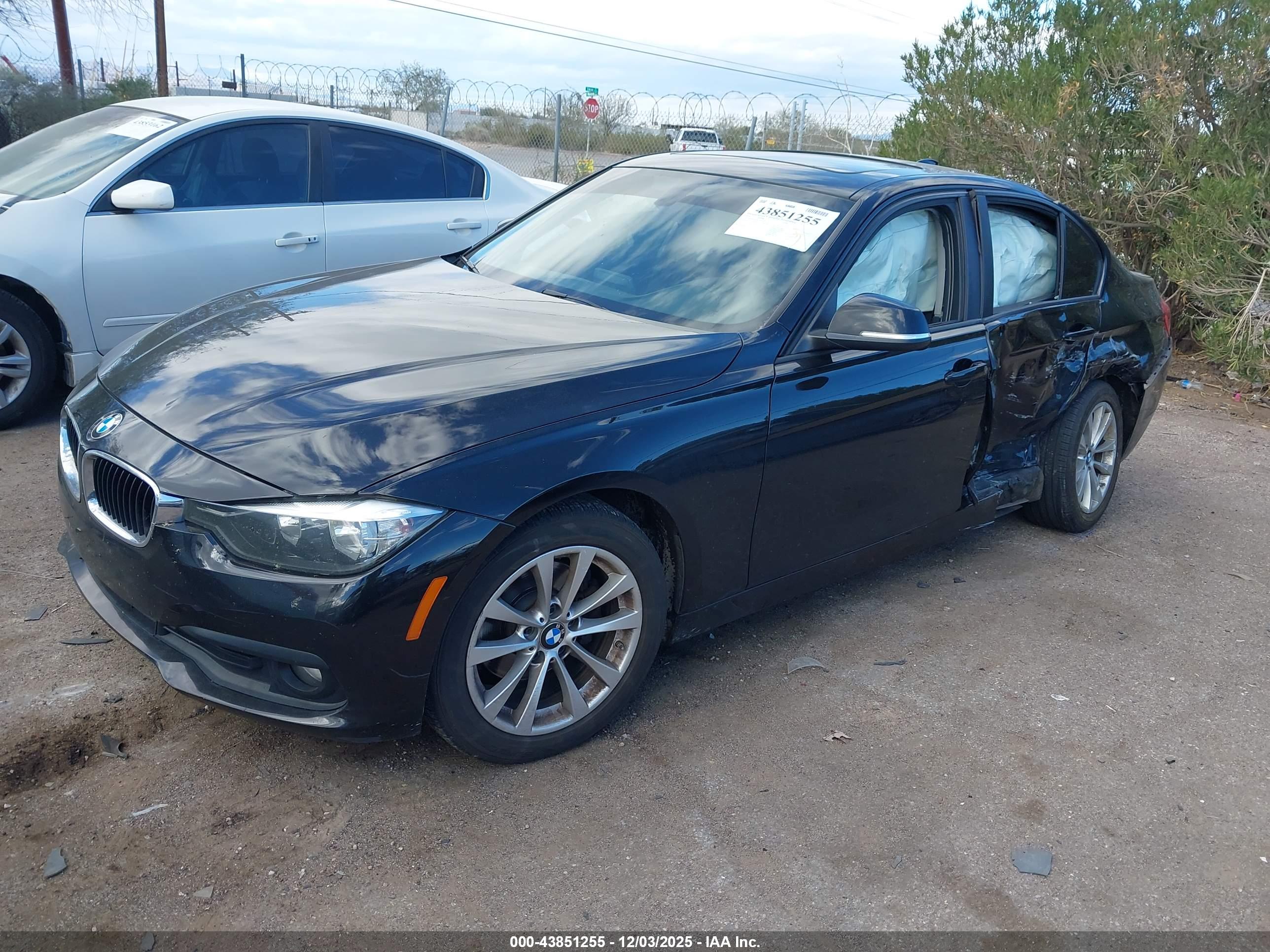 BMW 320I image 2