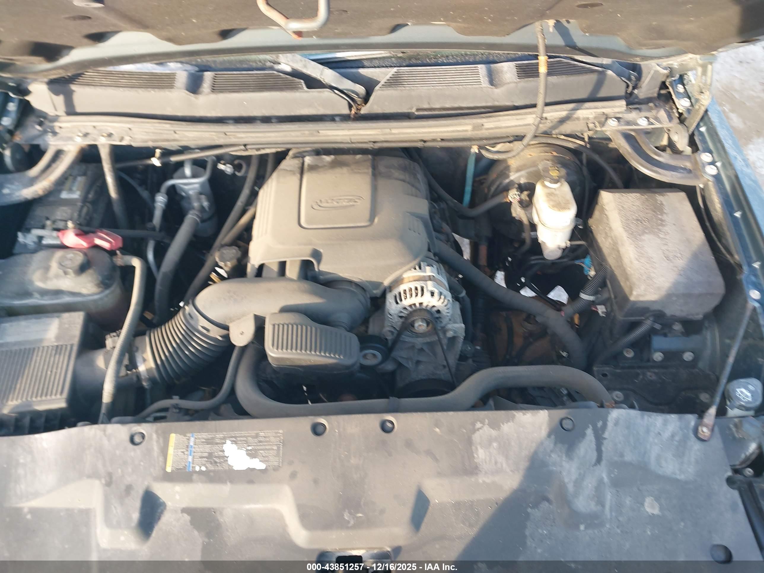 CHEVROLET SILVERADO image 10