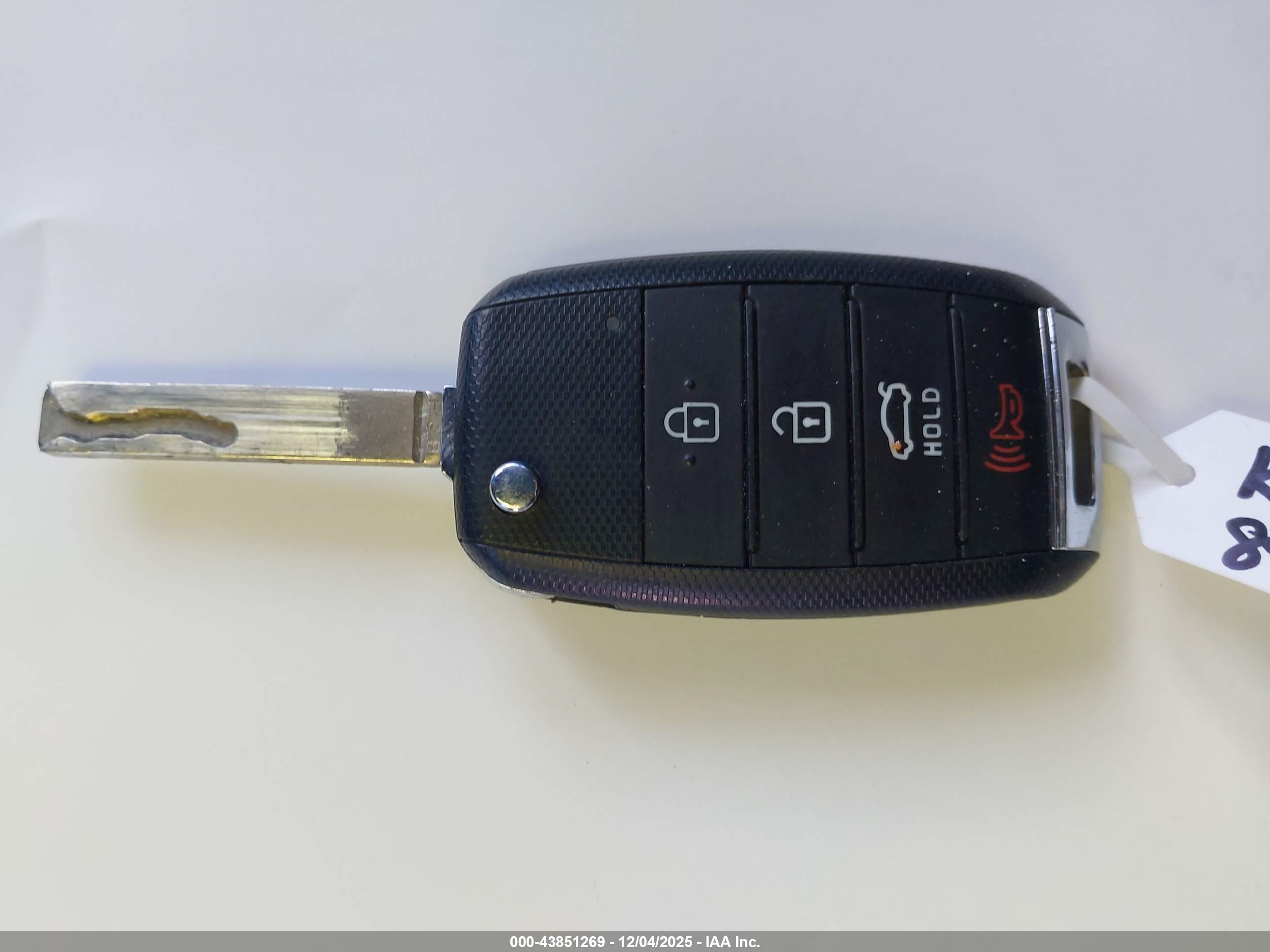 KIA RIO image 11