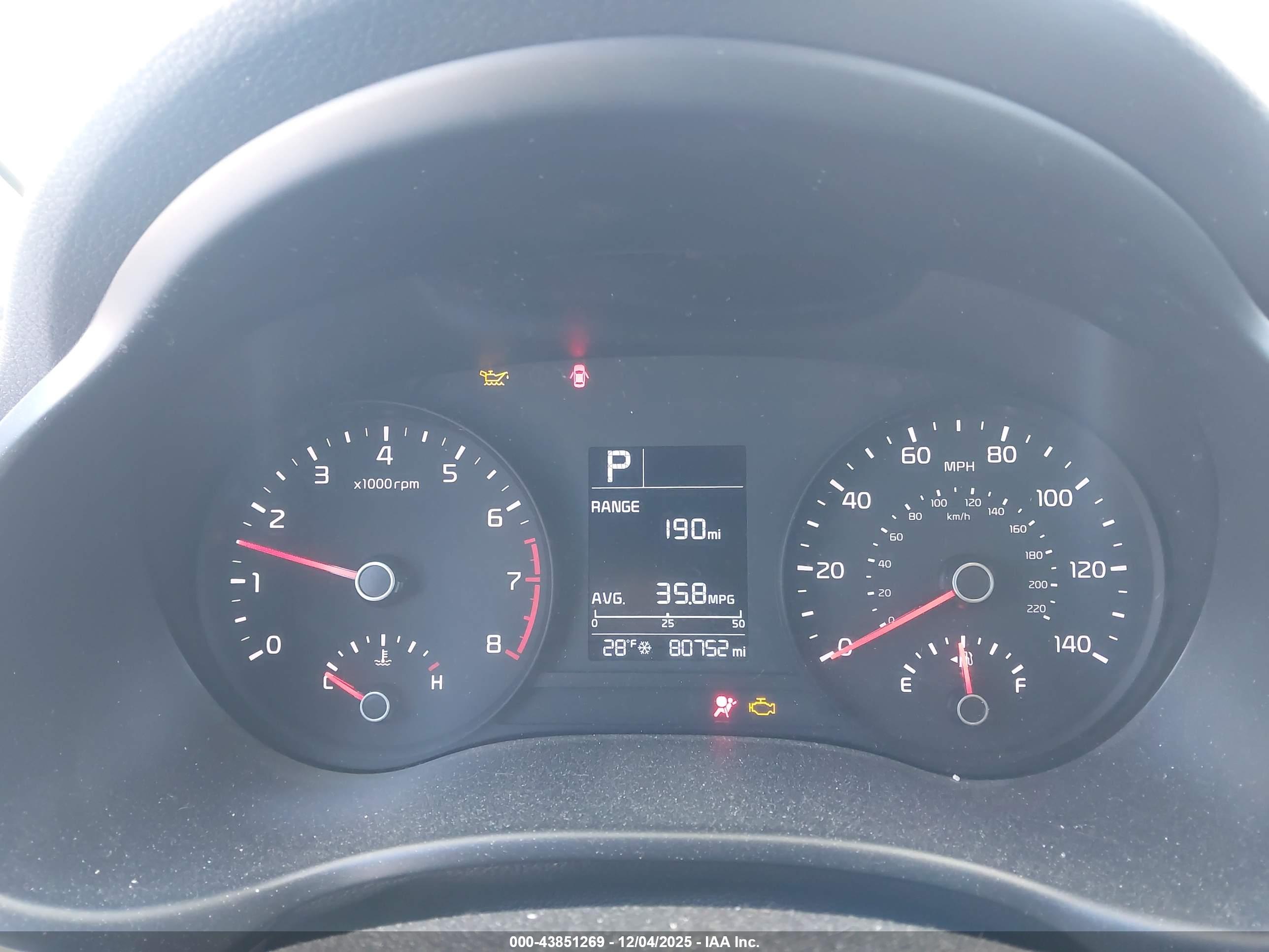 KIA RIO image 7