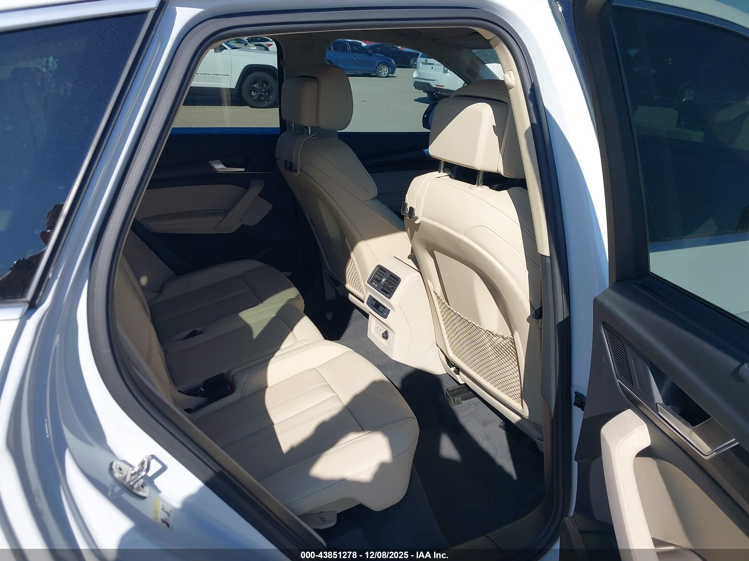 AUDI Q5 image 8