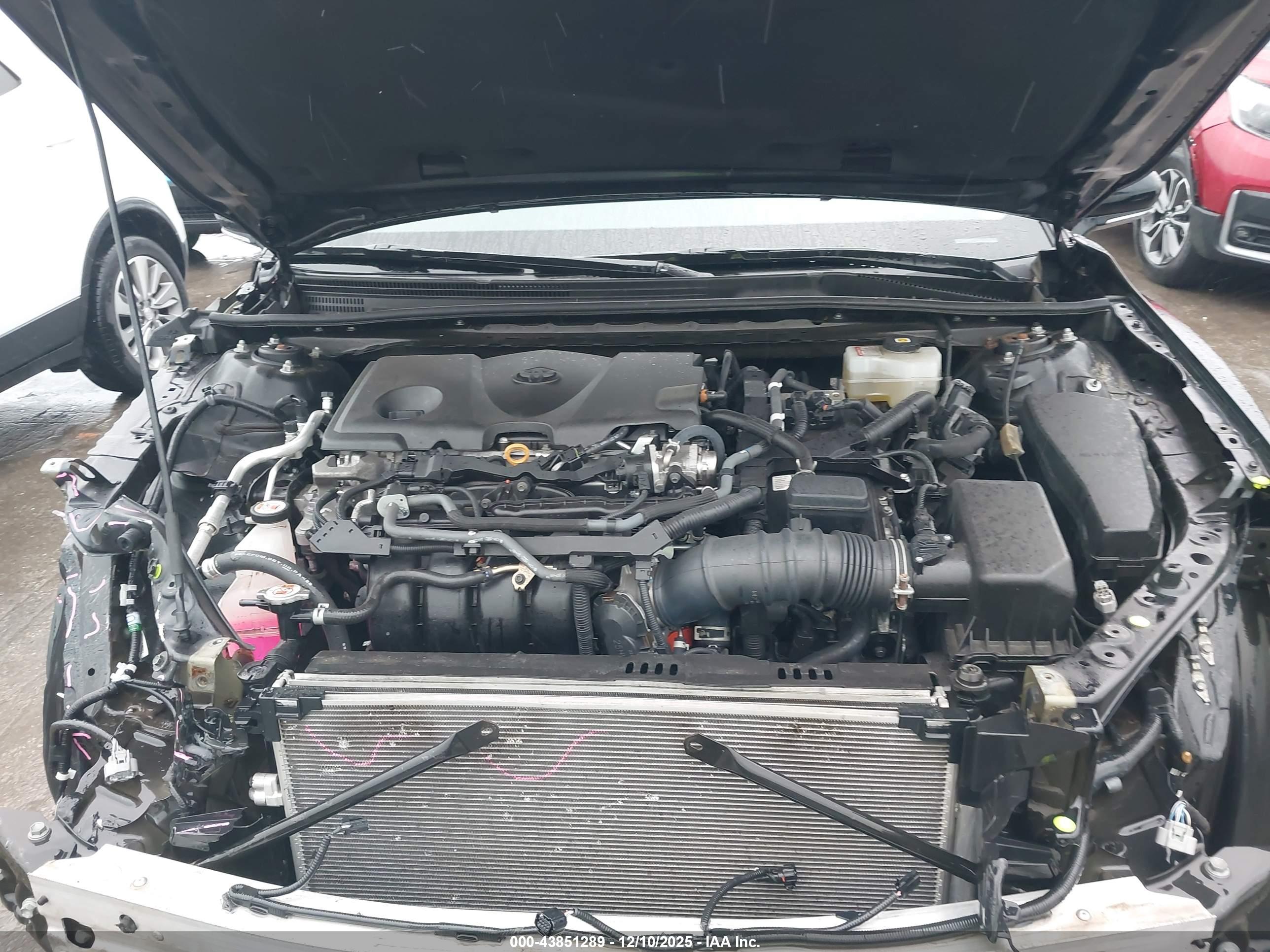 TOYOTA CAMRY image 10