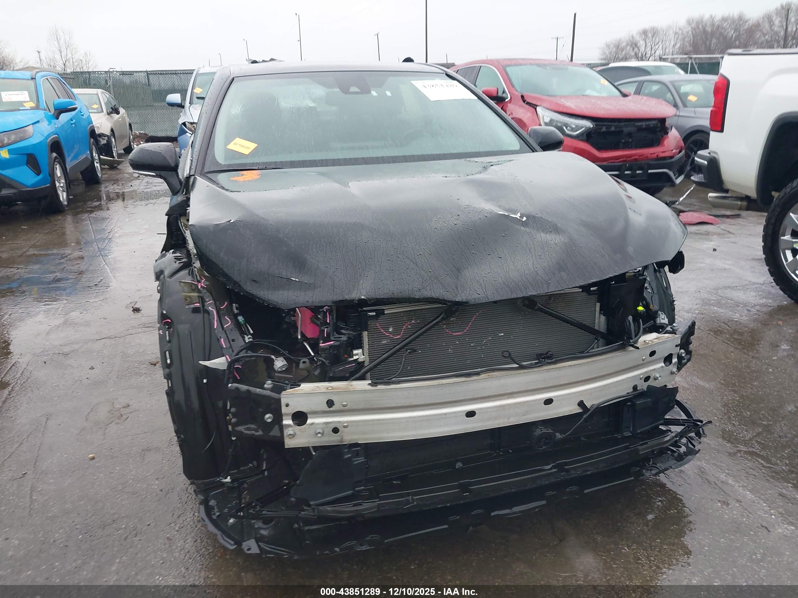 TOYOTA CAMRY image 6