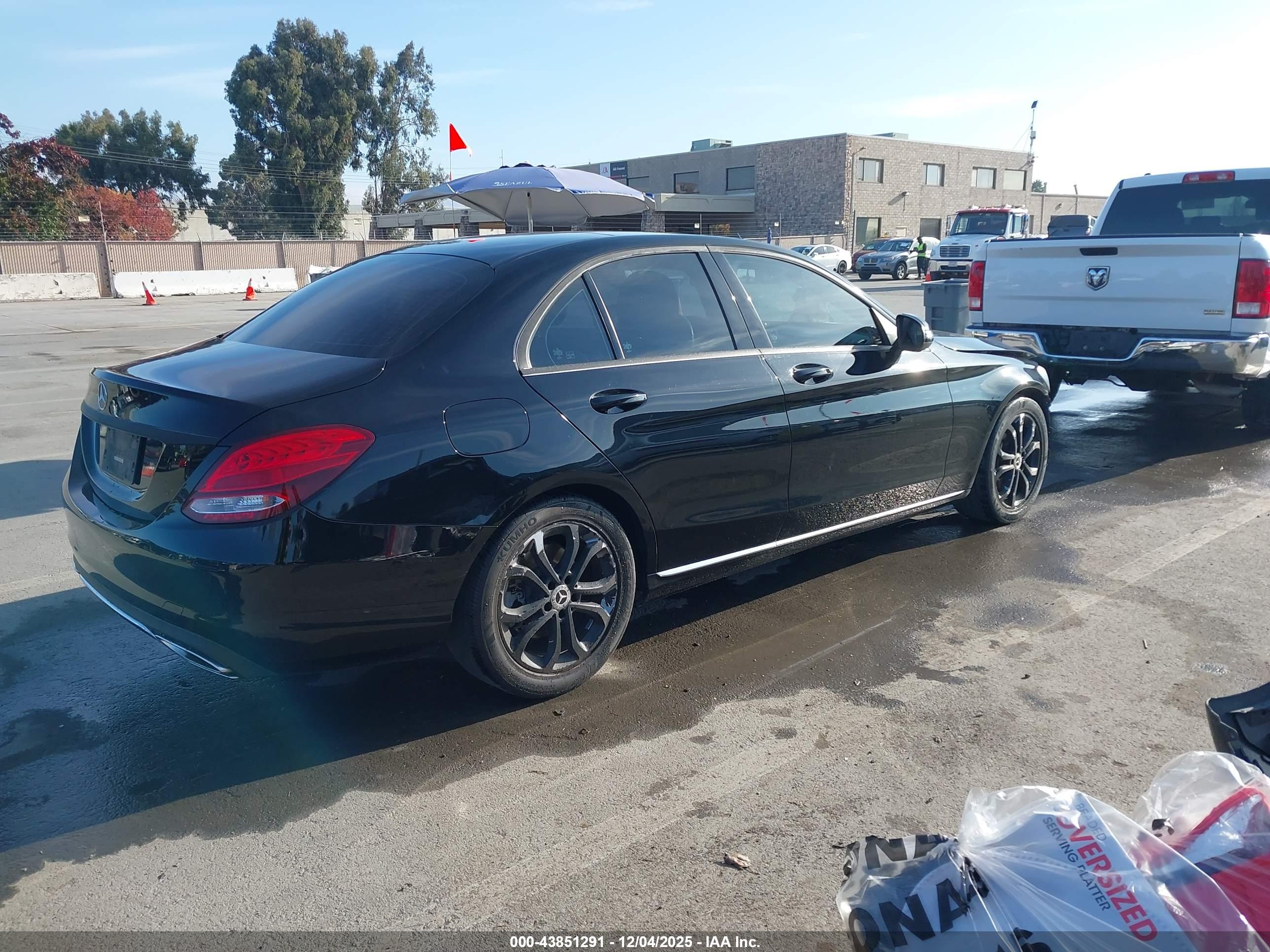 MERCEDES-BENZ C image 4