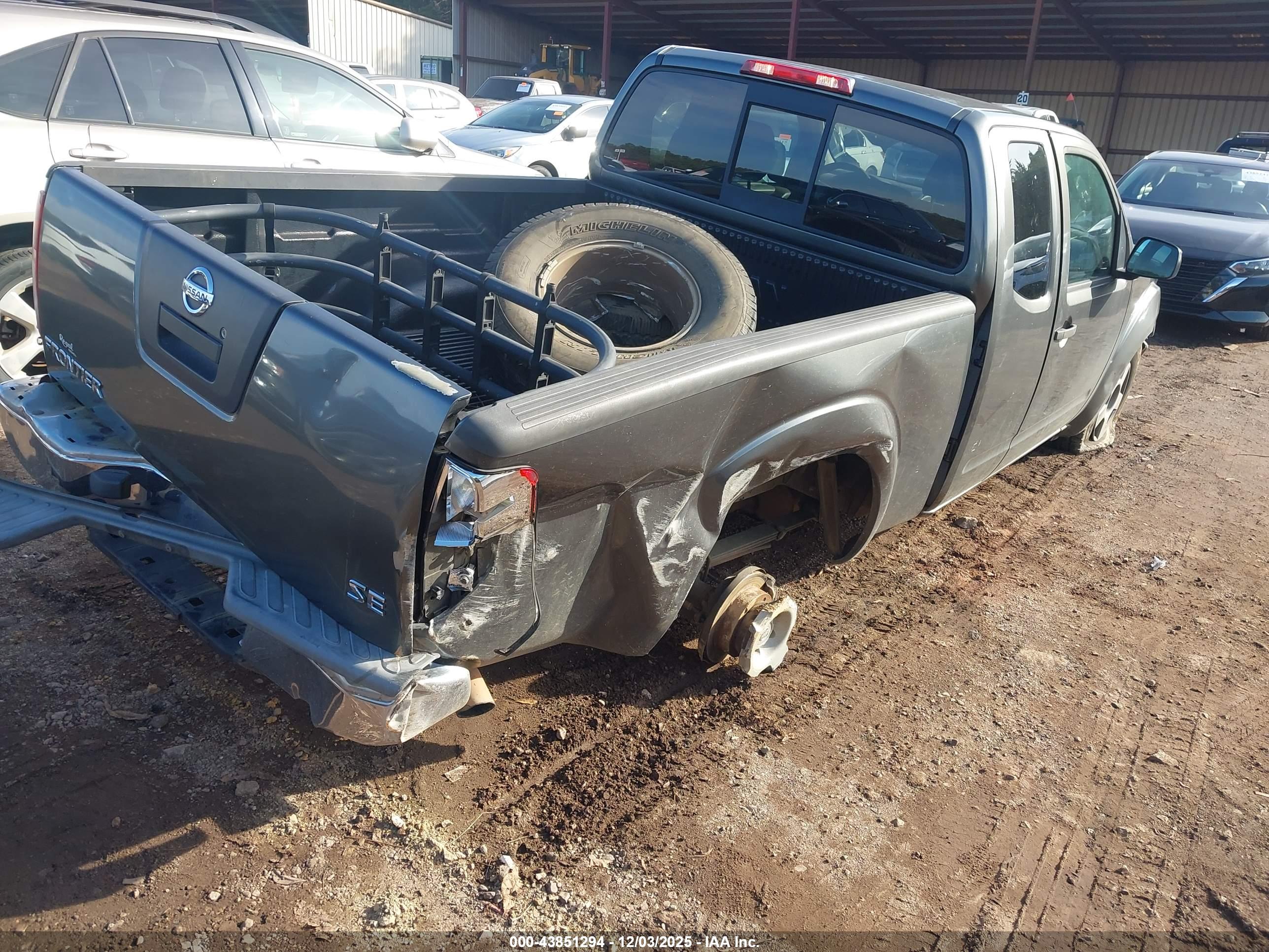 NISSAN FRONTIER image 4