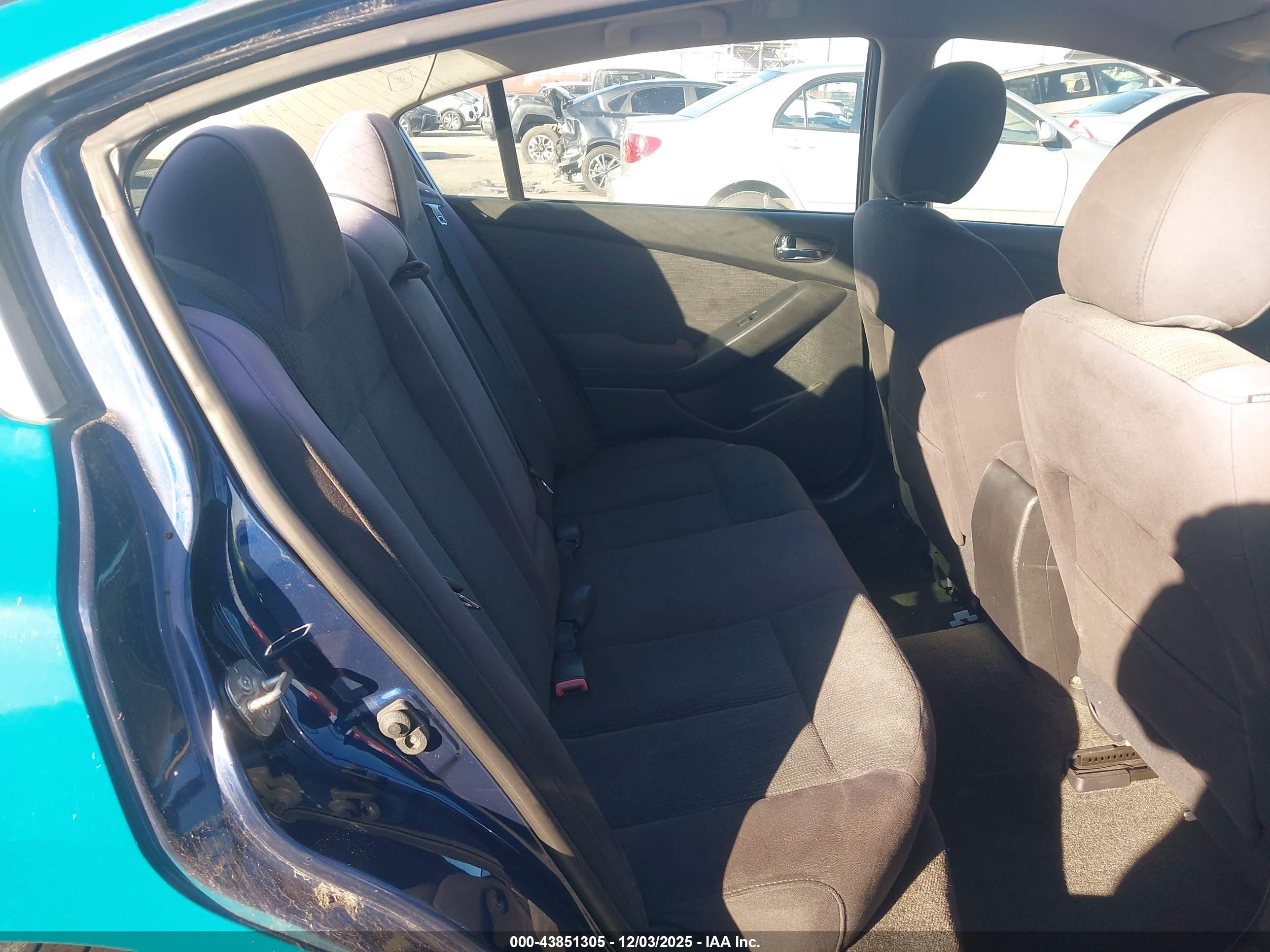 NISSAN ALTIMA image 8