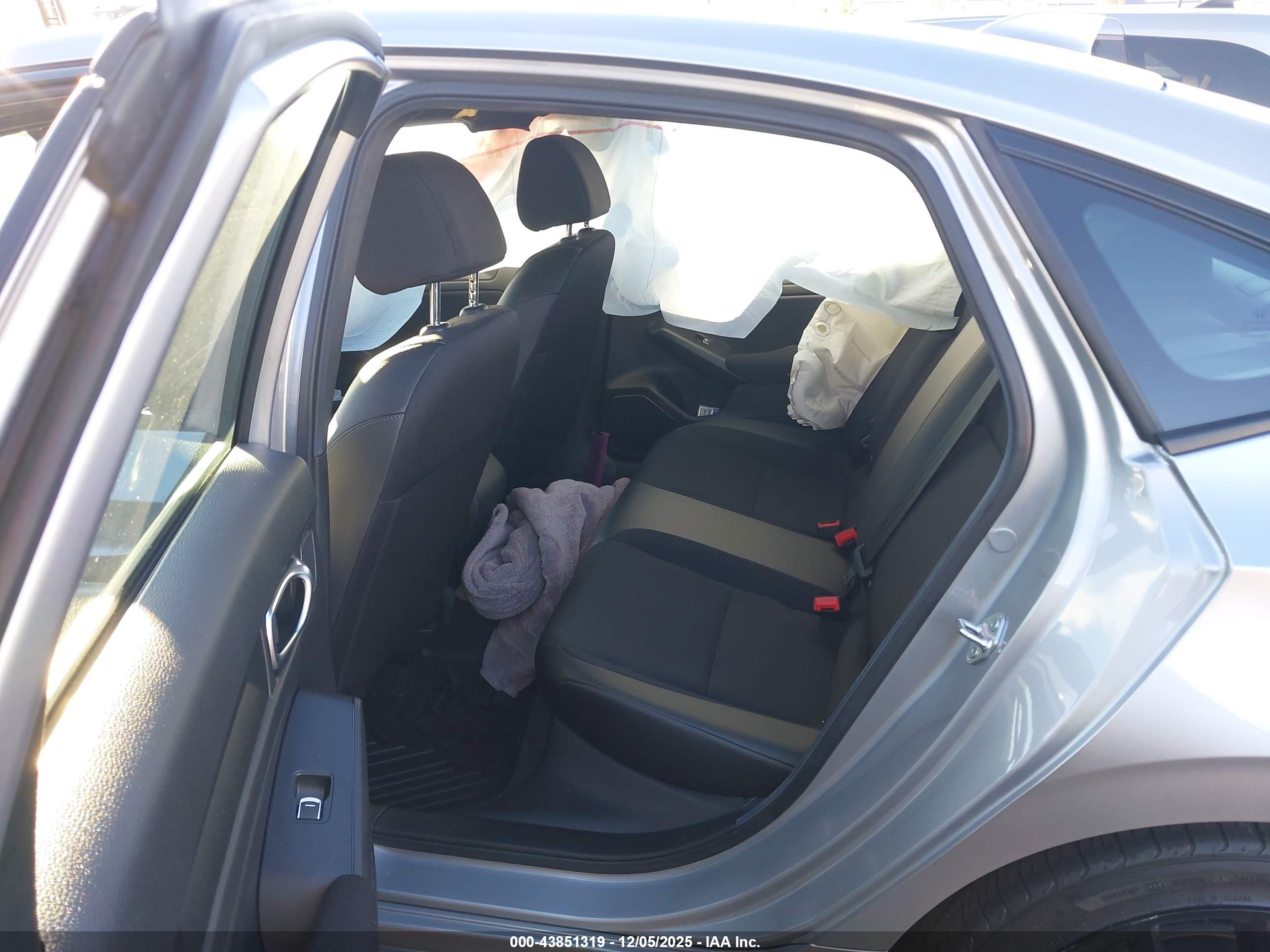HONDA CIVIC image 8