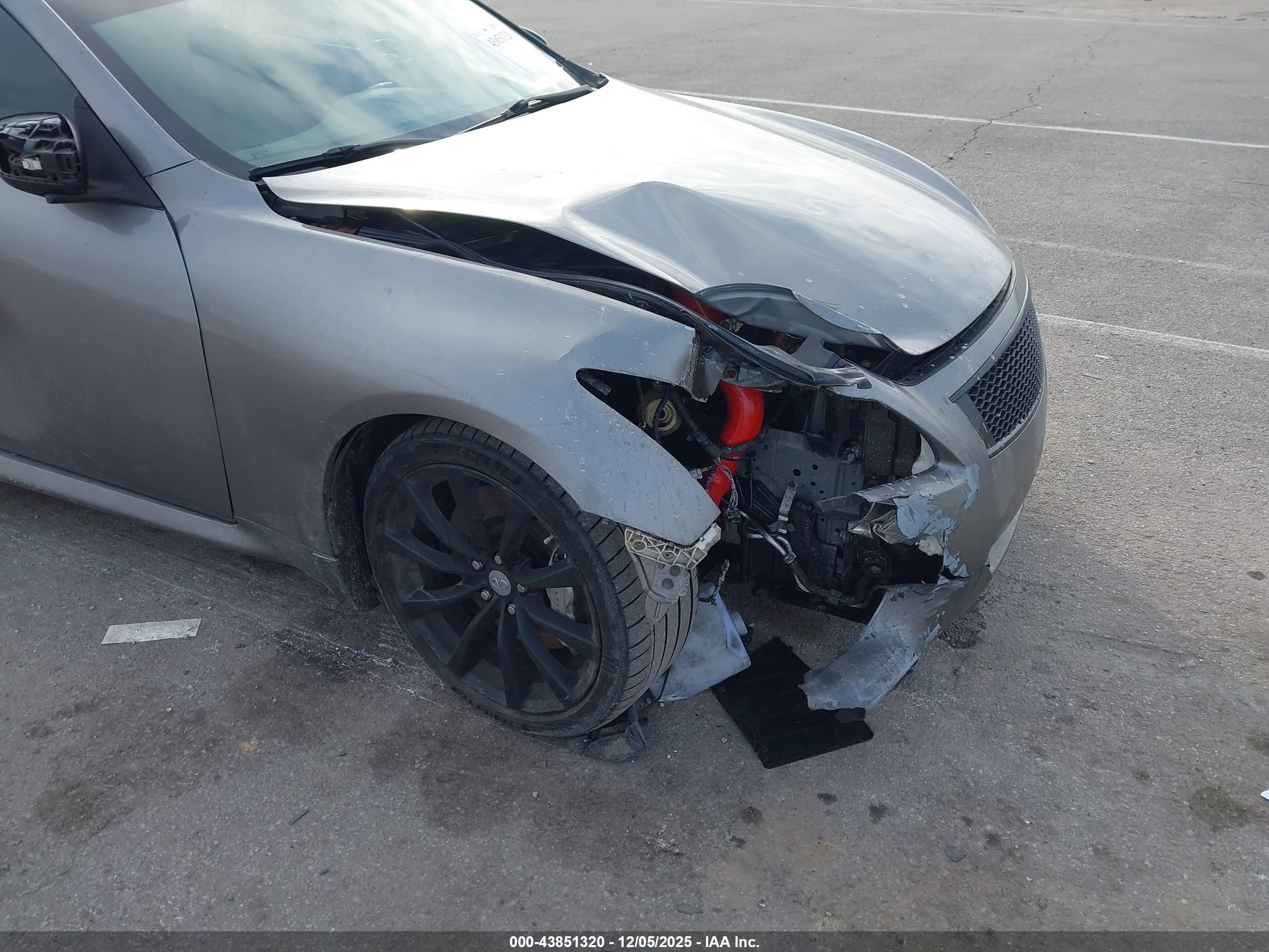 INFINITI G37 image 6