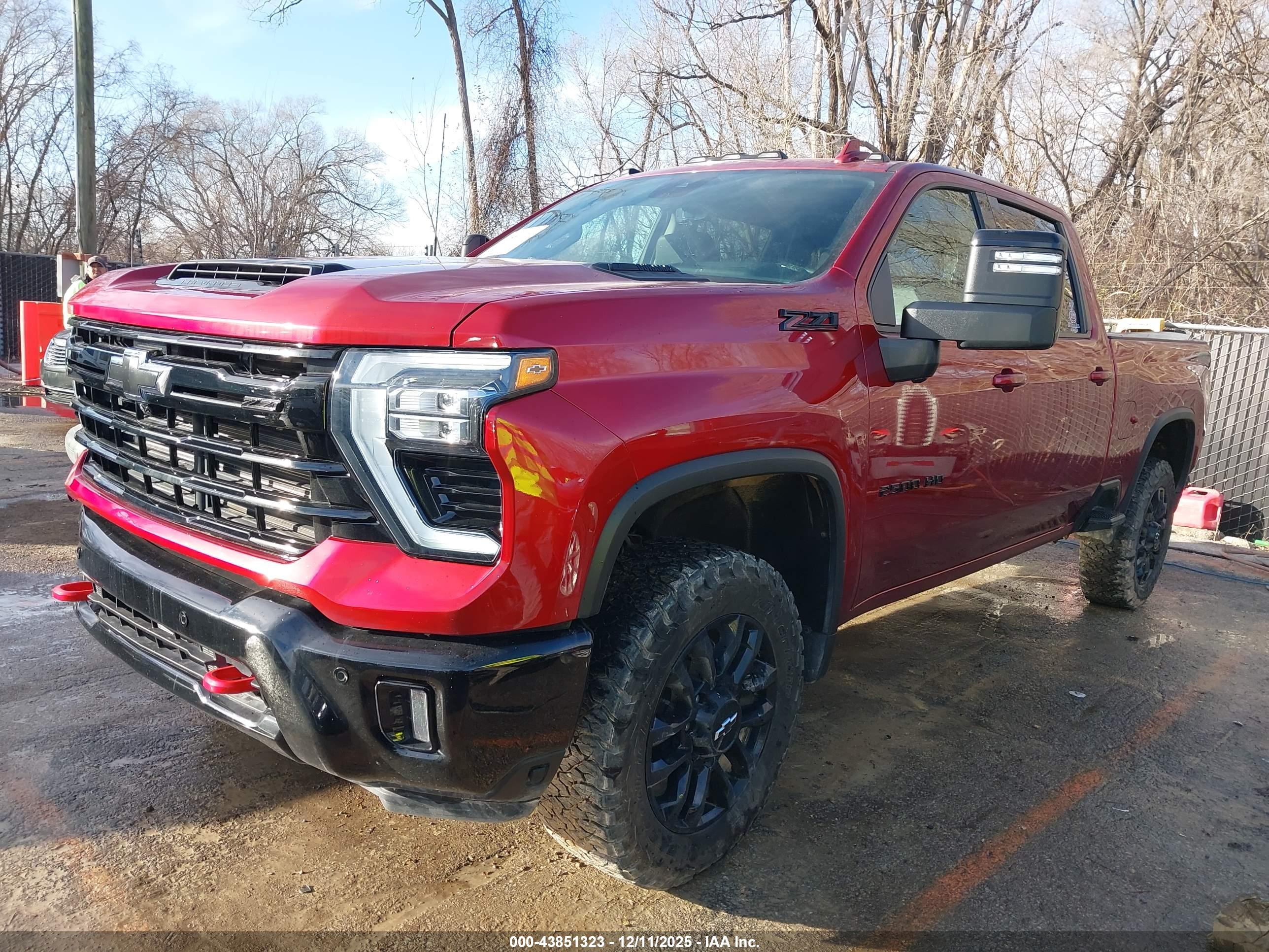 CHEVROLET SILVERADO image 2