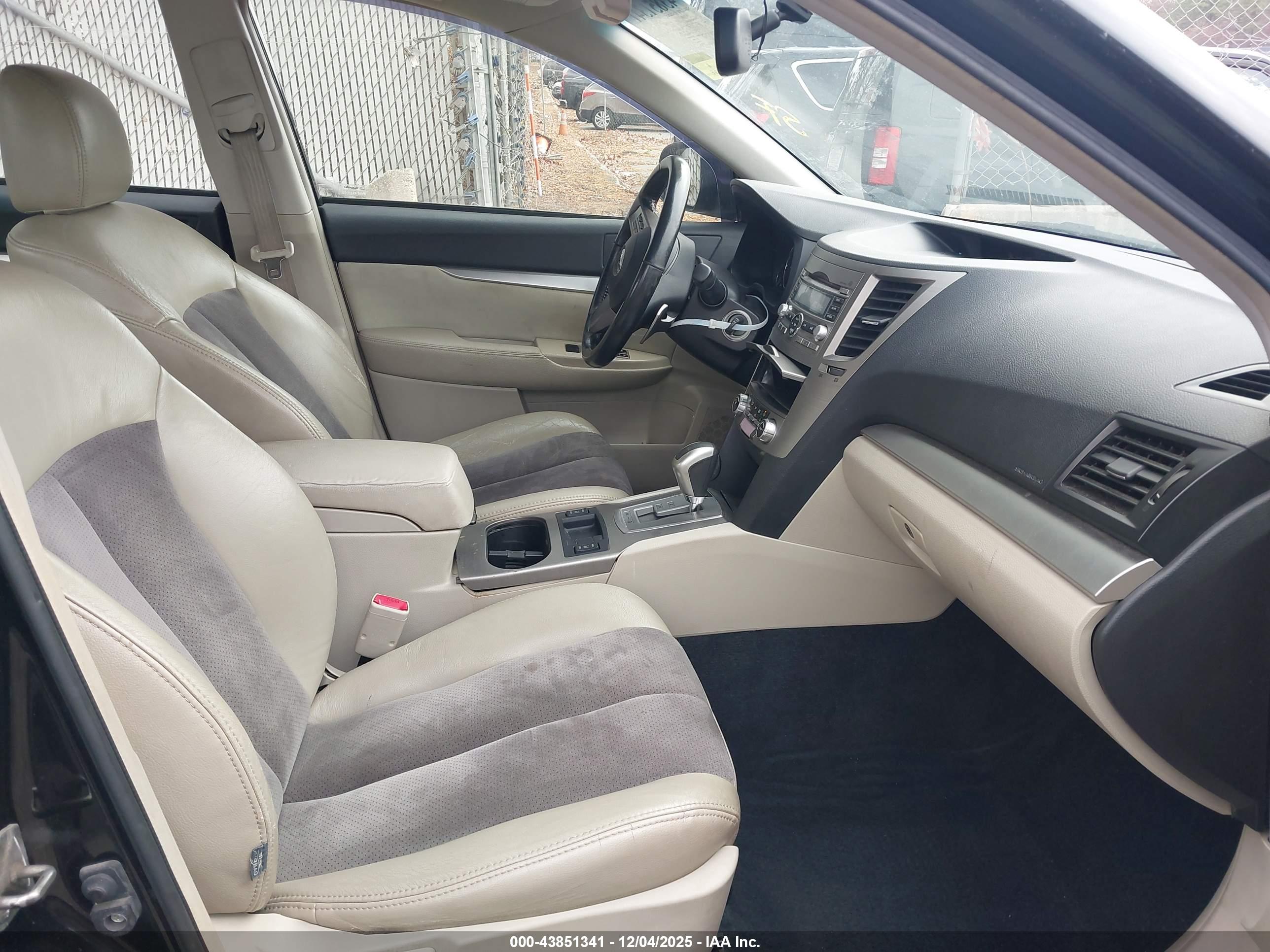SUBARU LEGACY image 5