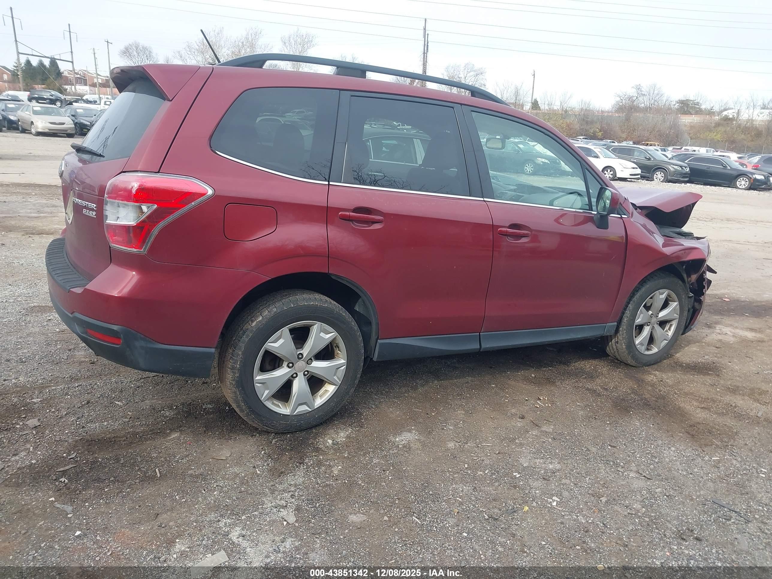 SUBARU FORESTER image 4