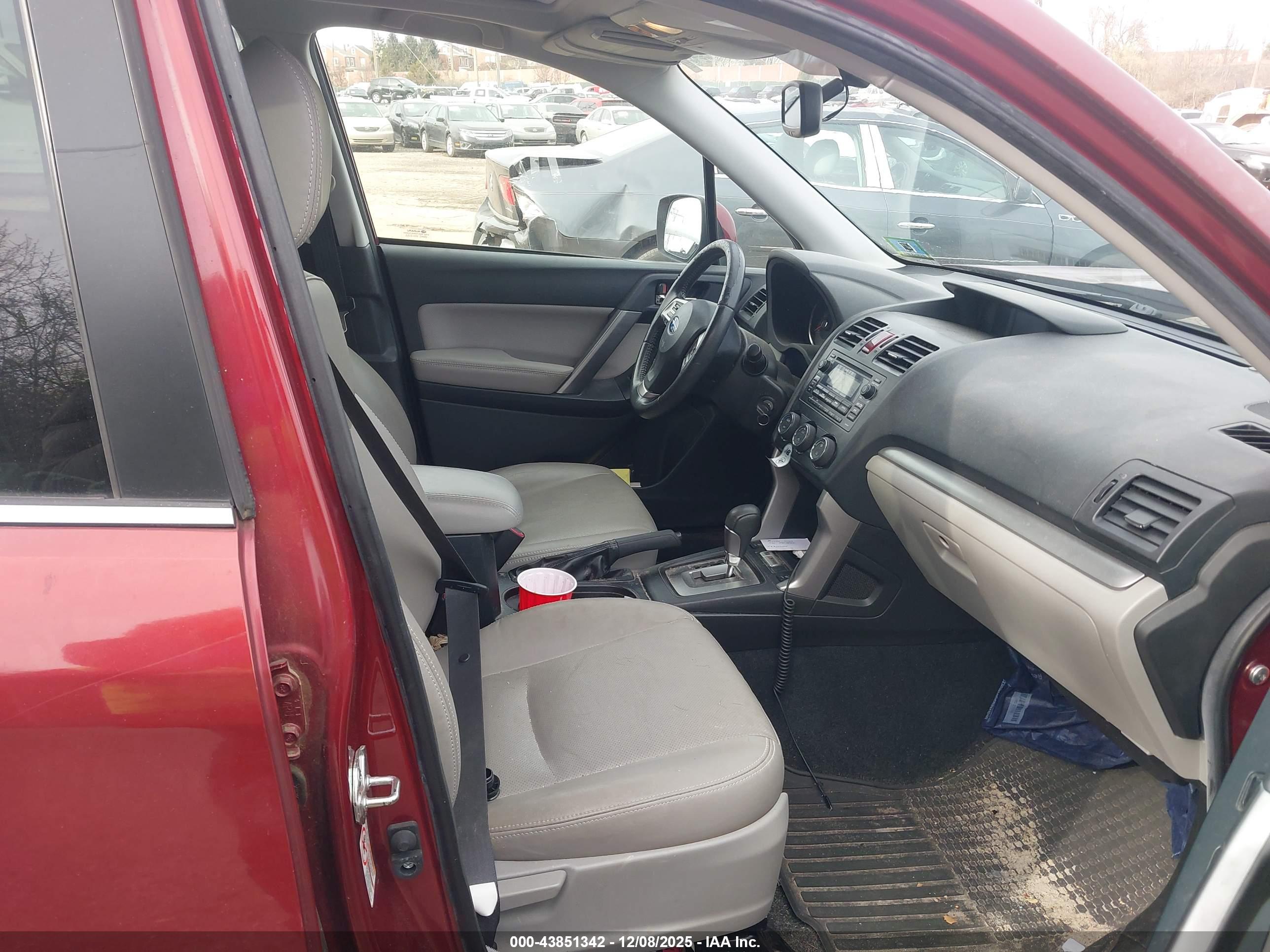 SUBARU FORESTER image 5