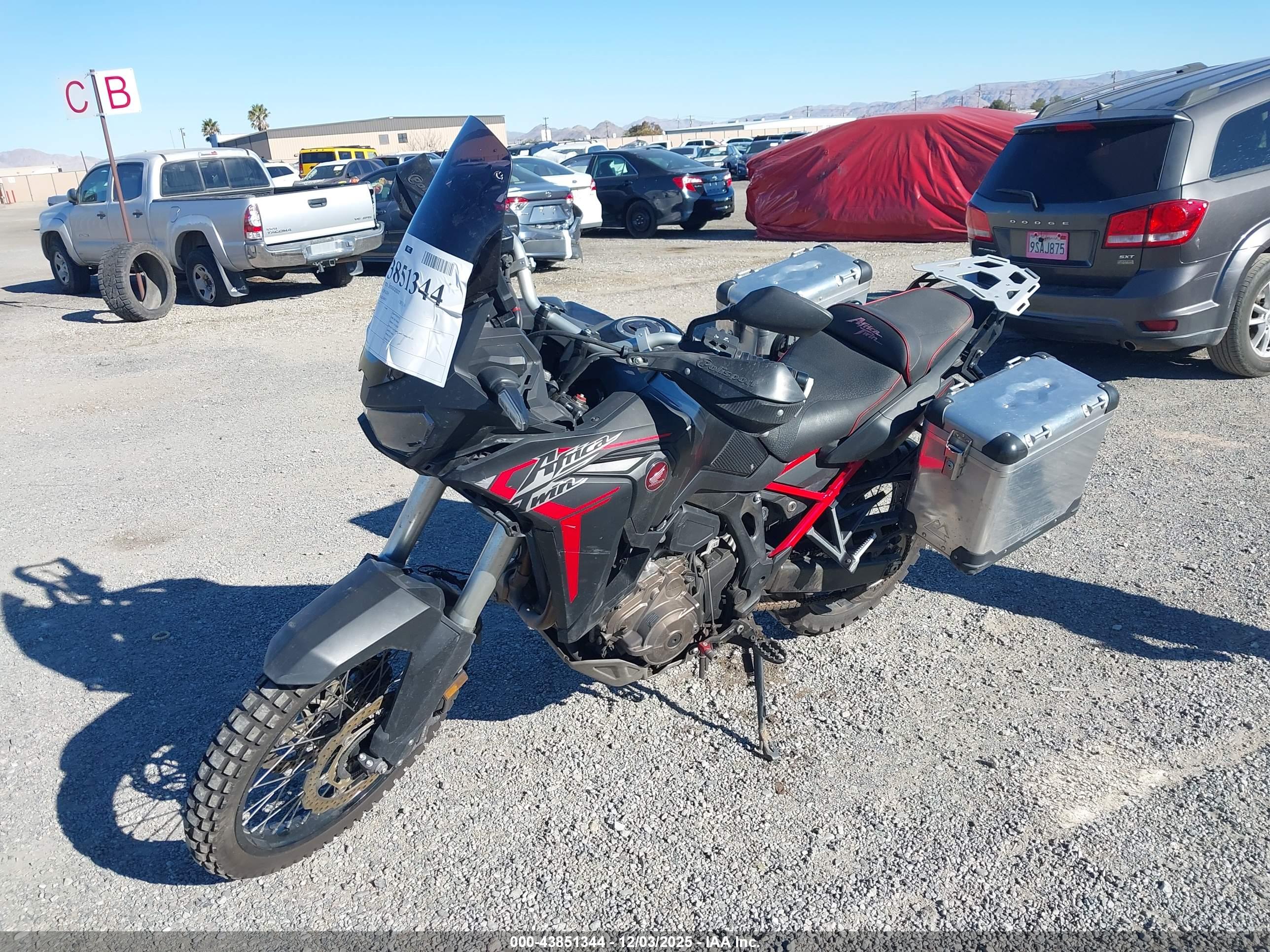 HONDA CRF1100 image 2