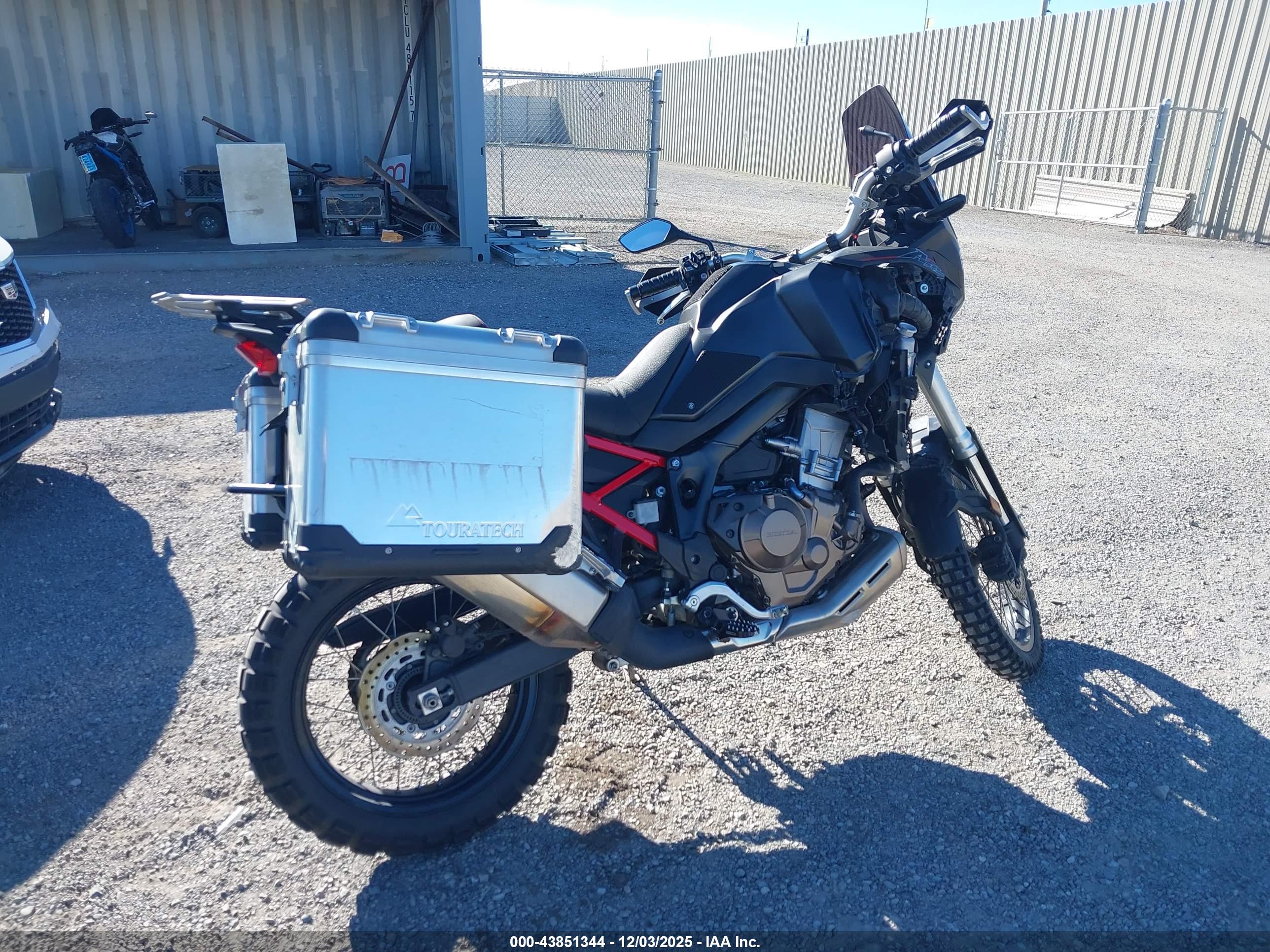 HONDA CRF1100 image 4