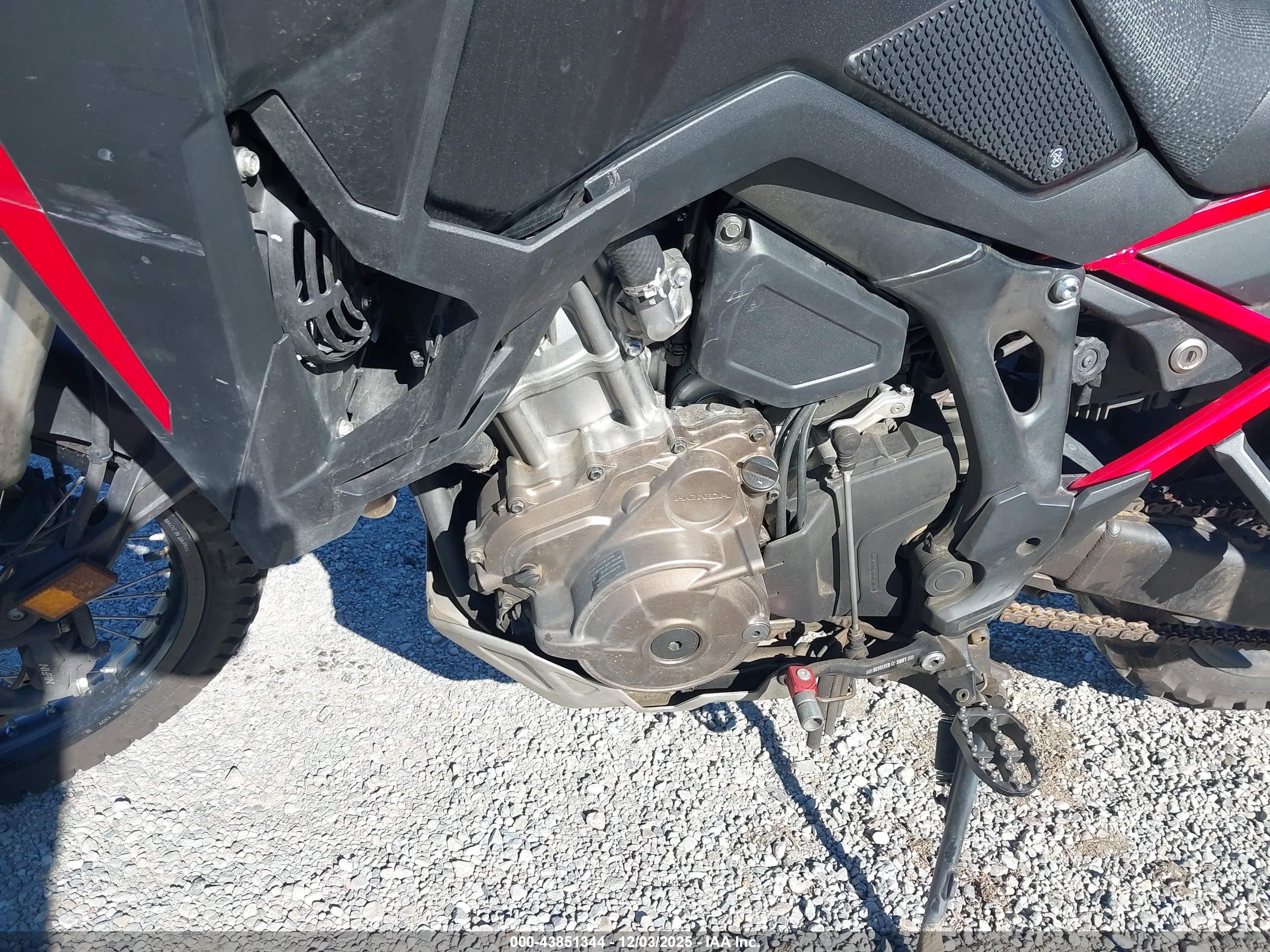 HONDA CRF1100 image 9