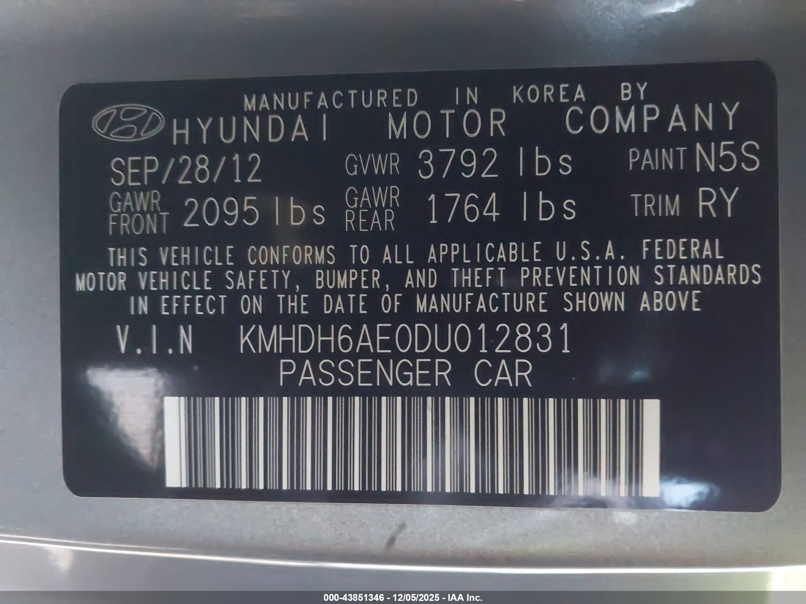 HYUNDAI ELANTRA image 9