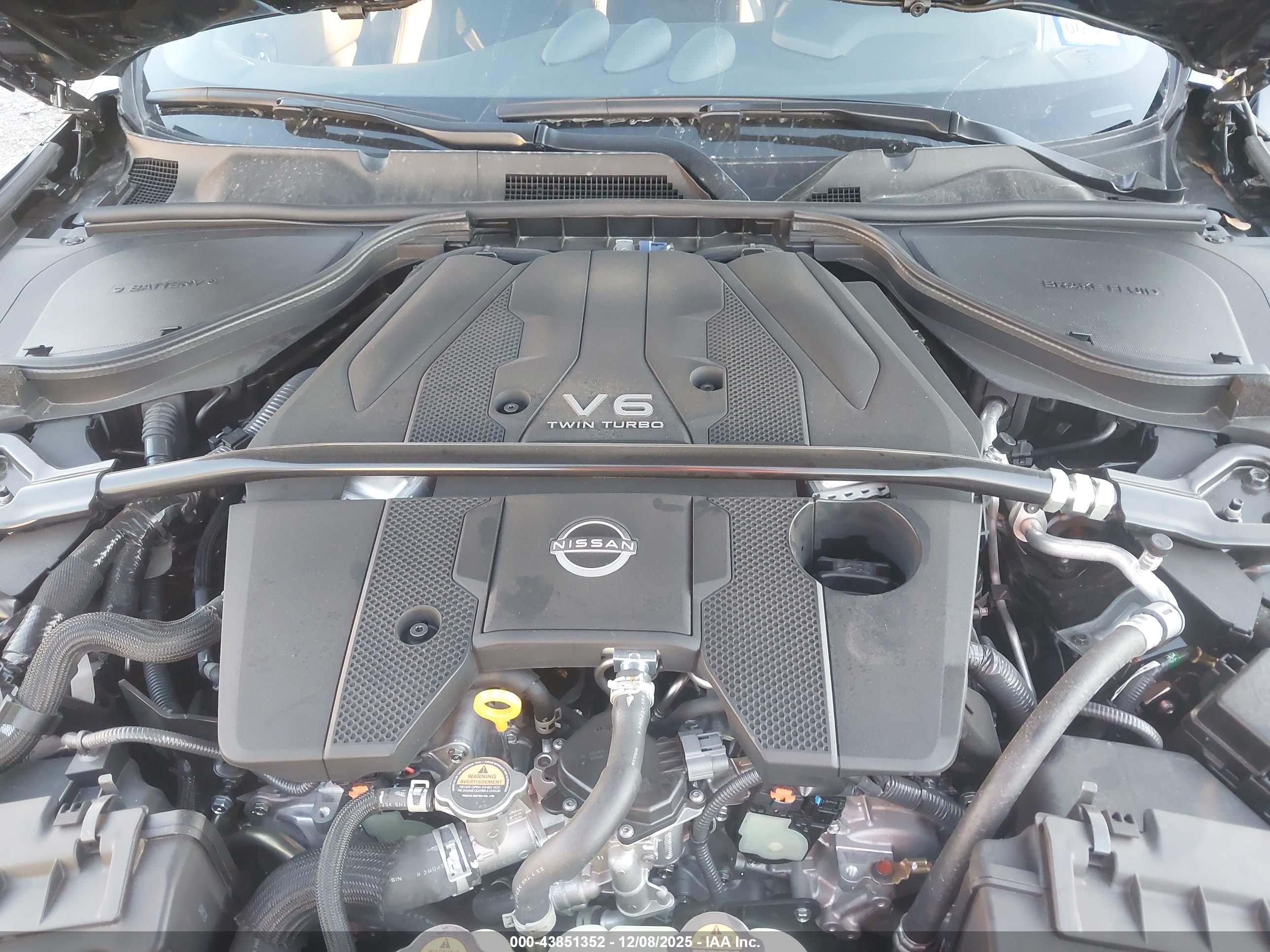 NISSAN Z image 10