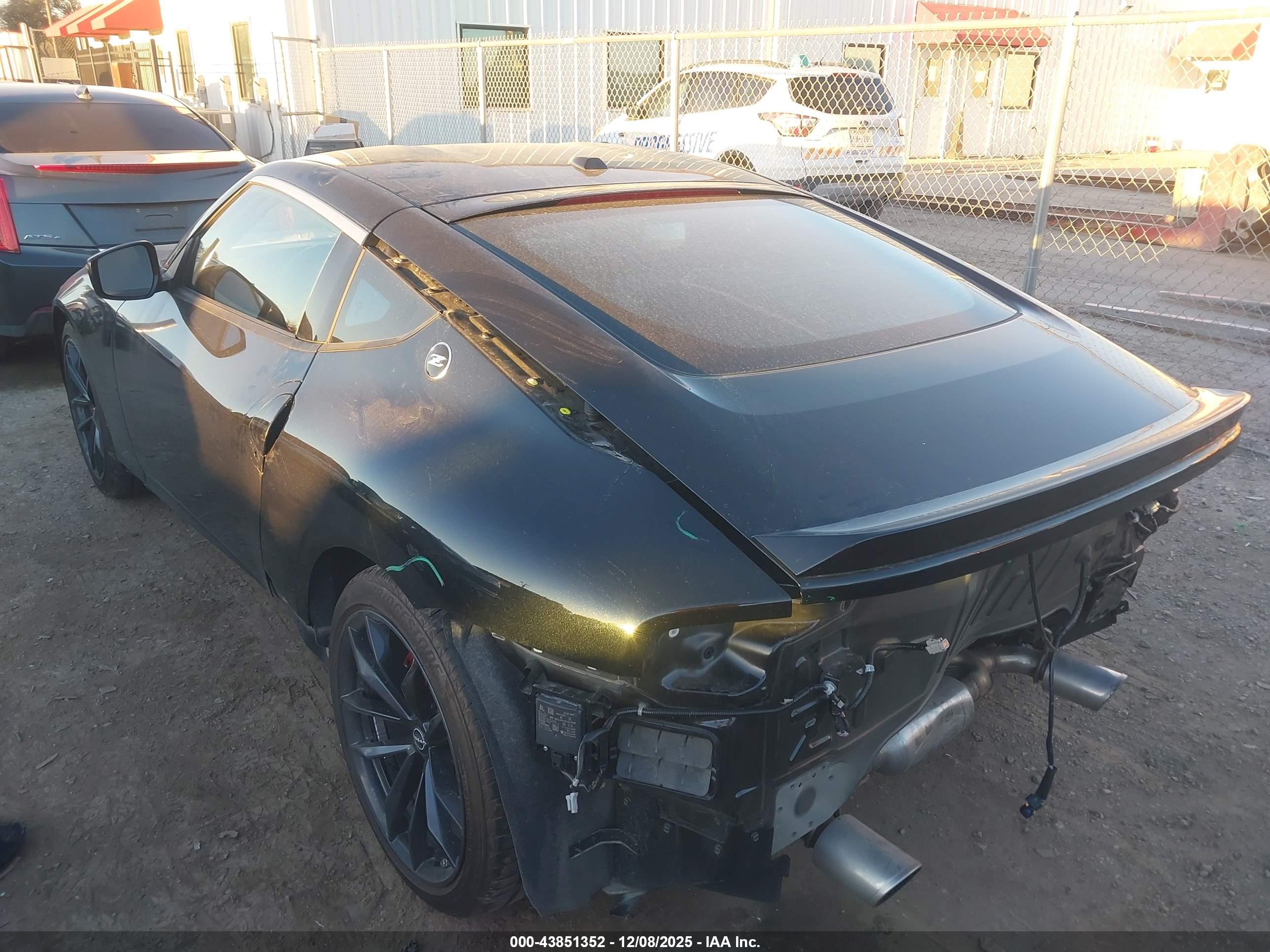 NISSAN Z image 3