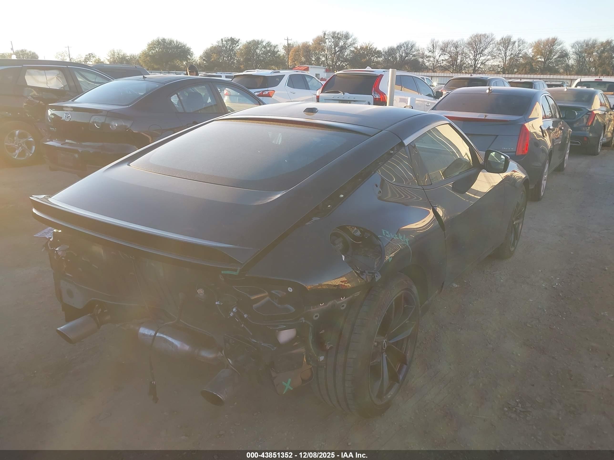 NISSAN Z image 4