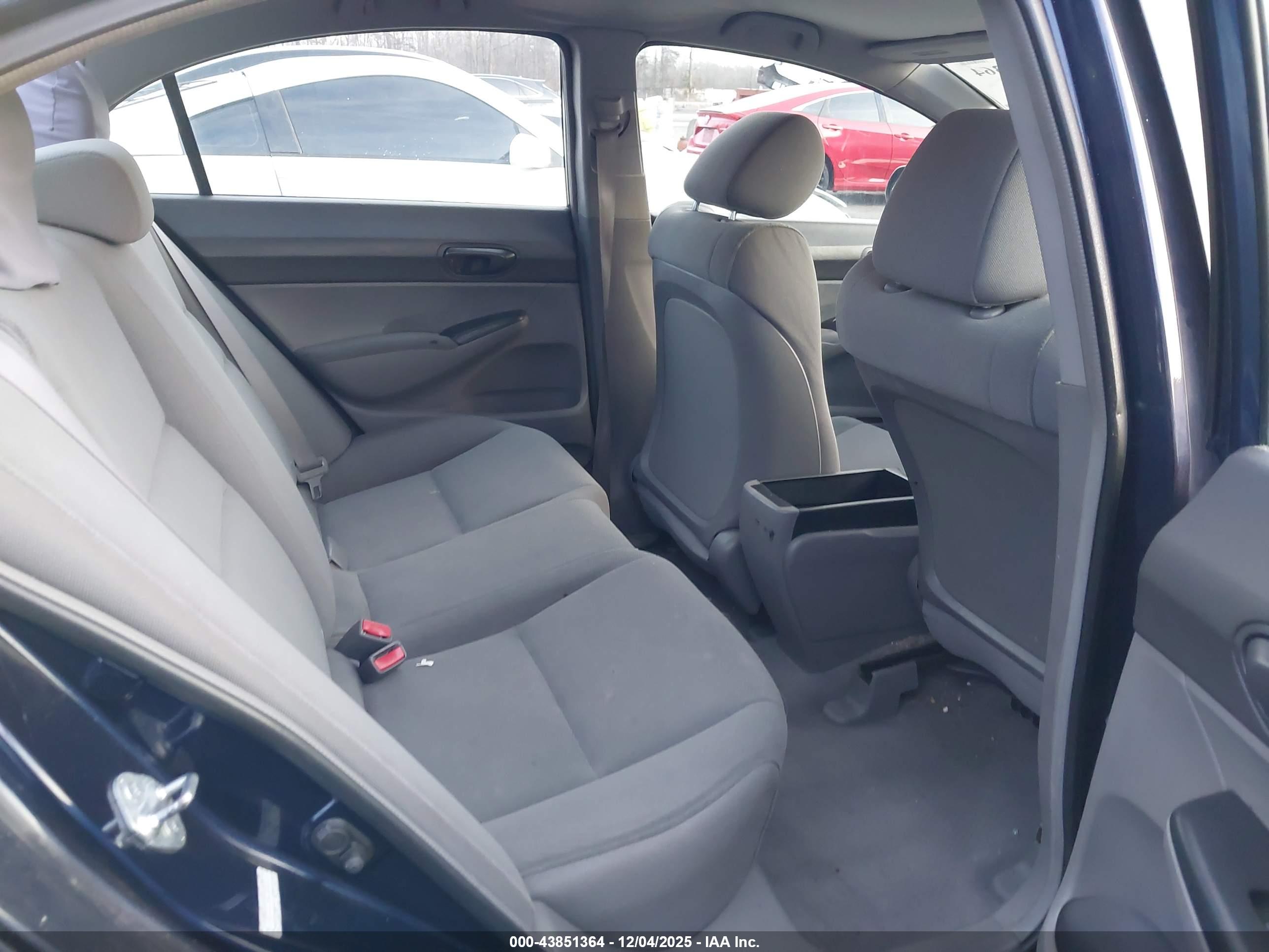 HONDA CIVIC image 8
