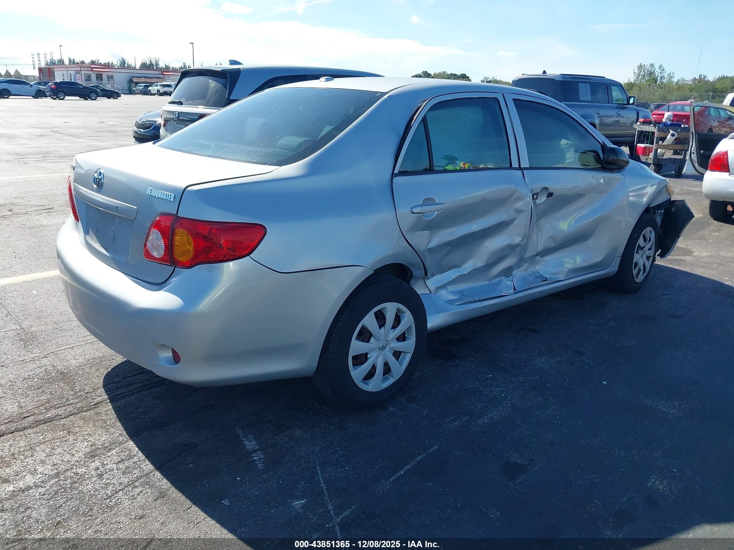 TOYOTA COROLLA image 4