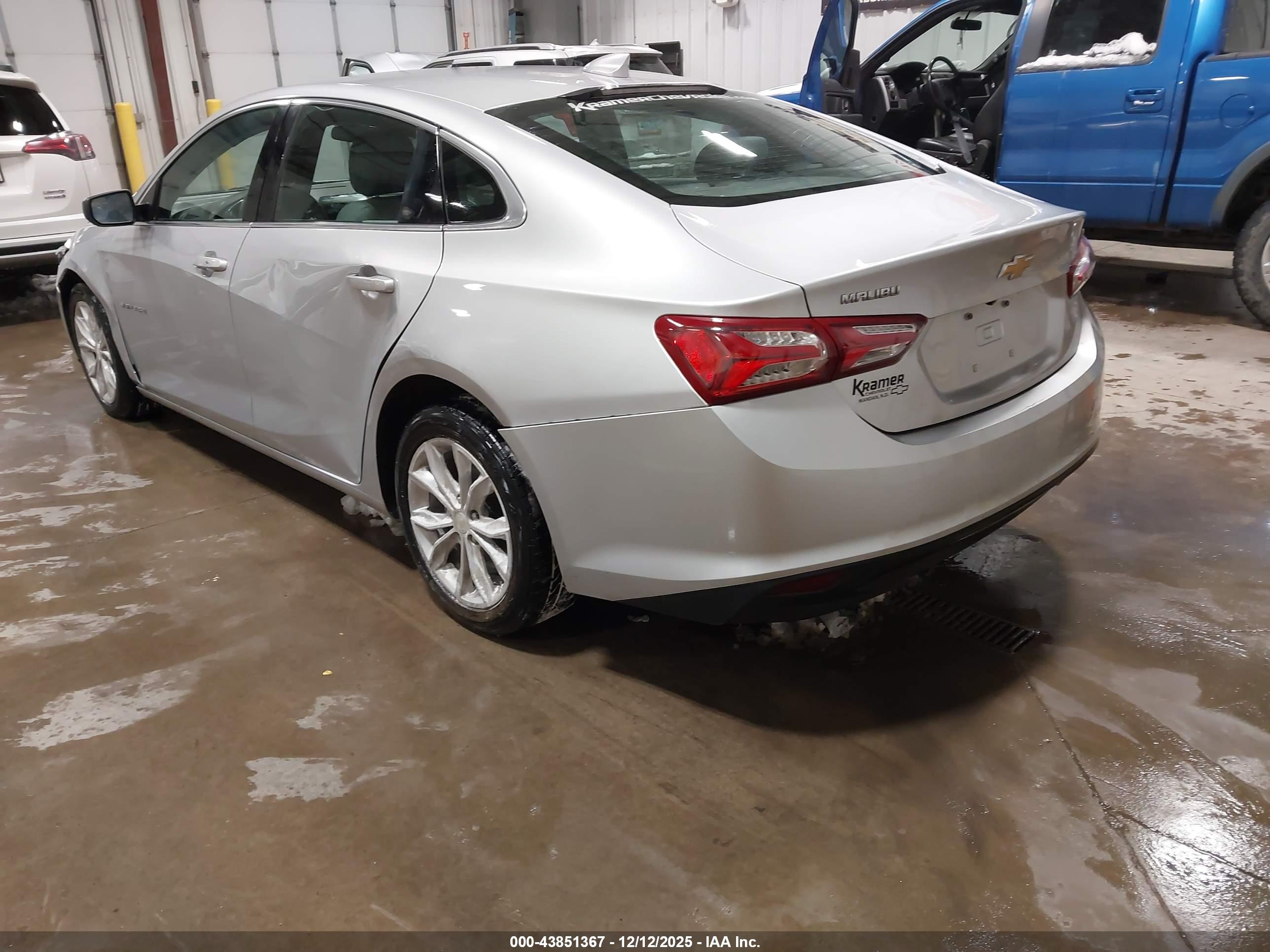 CHEVROLET MALIBU image 3