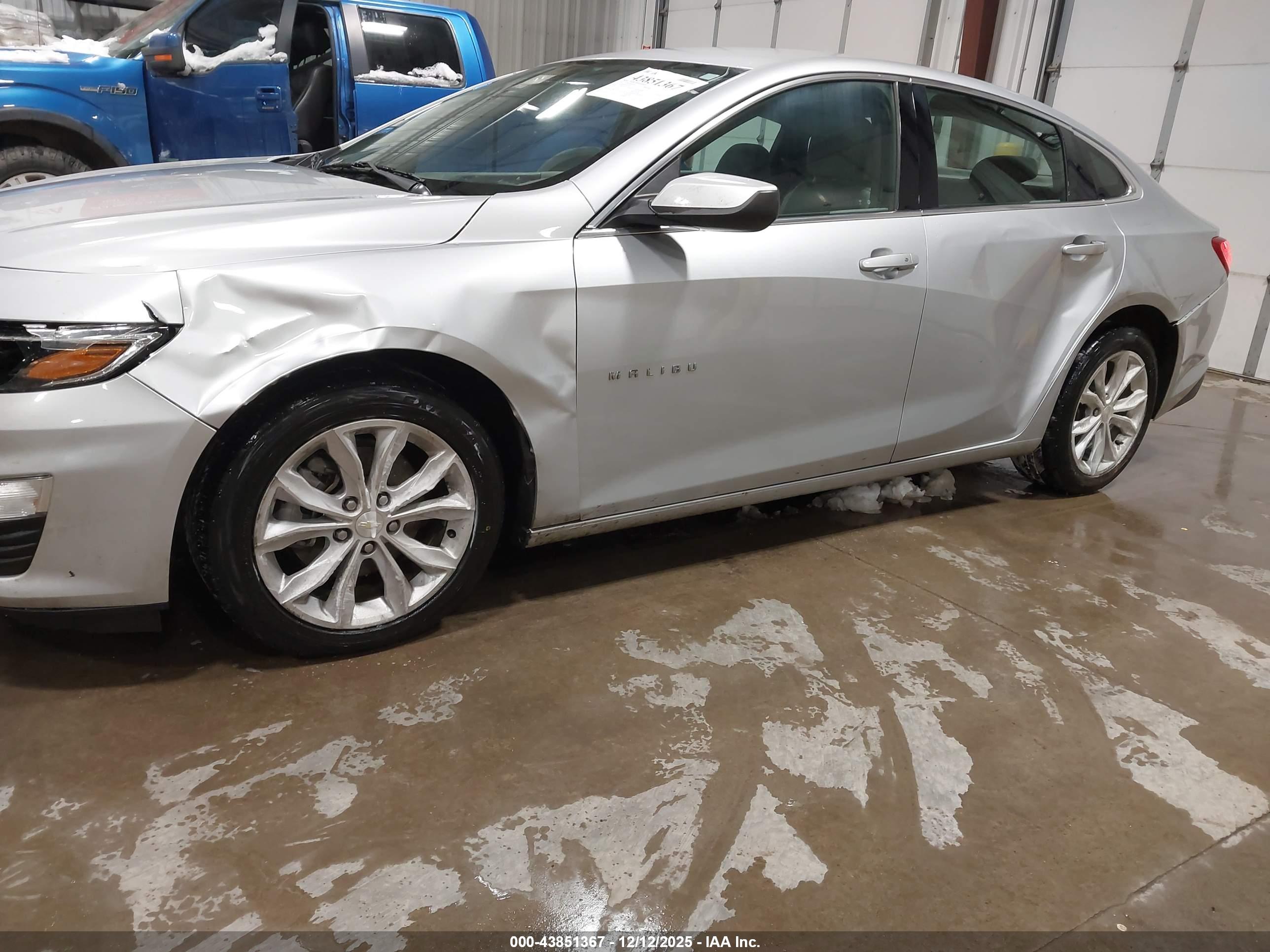 CHEVROLET MALIBU image 6
