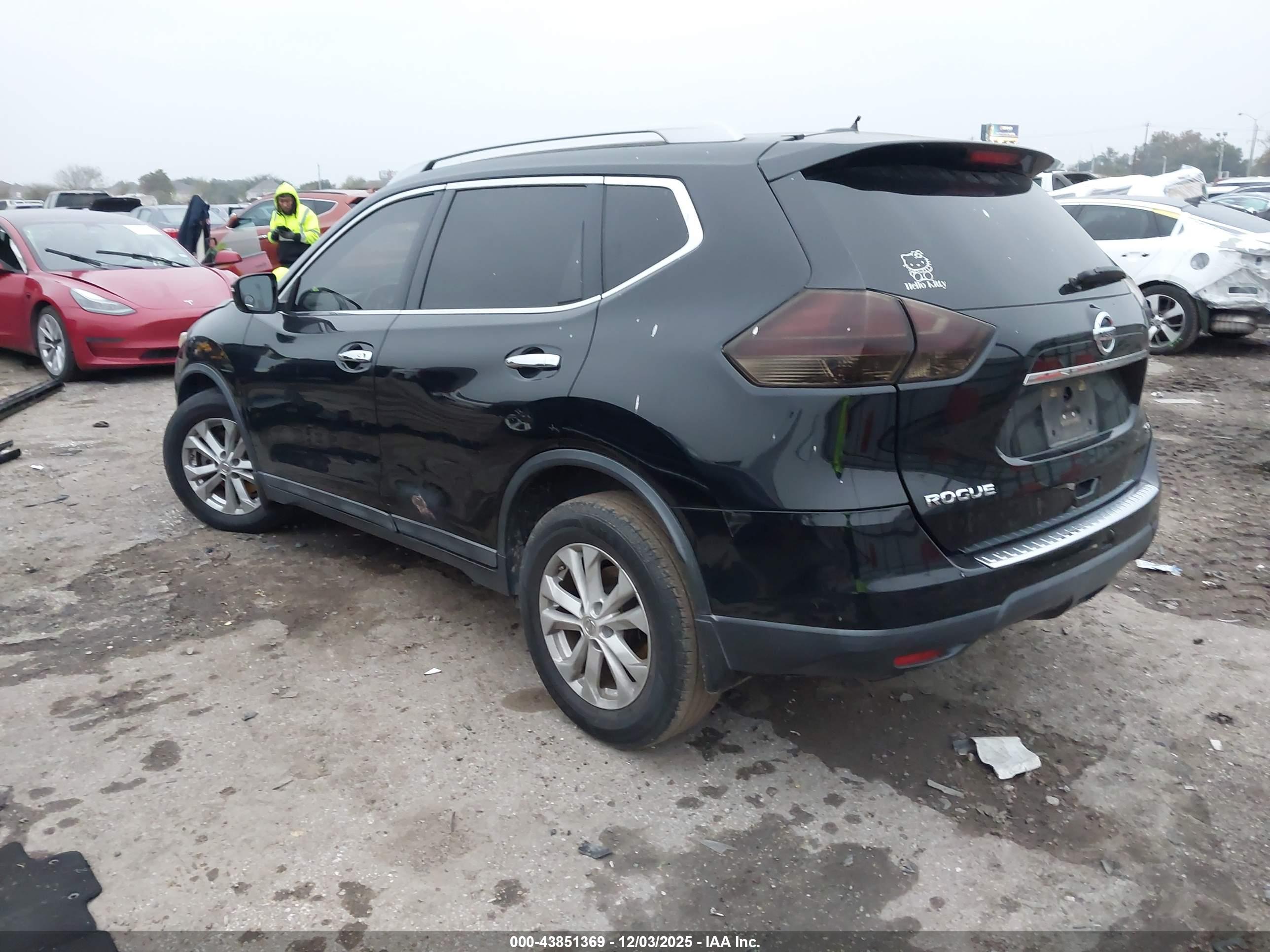 NISSAN ROGUE image 3