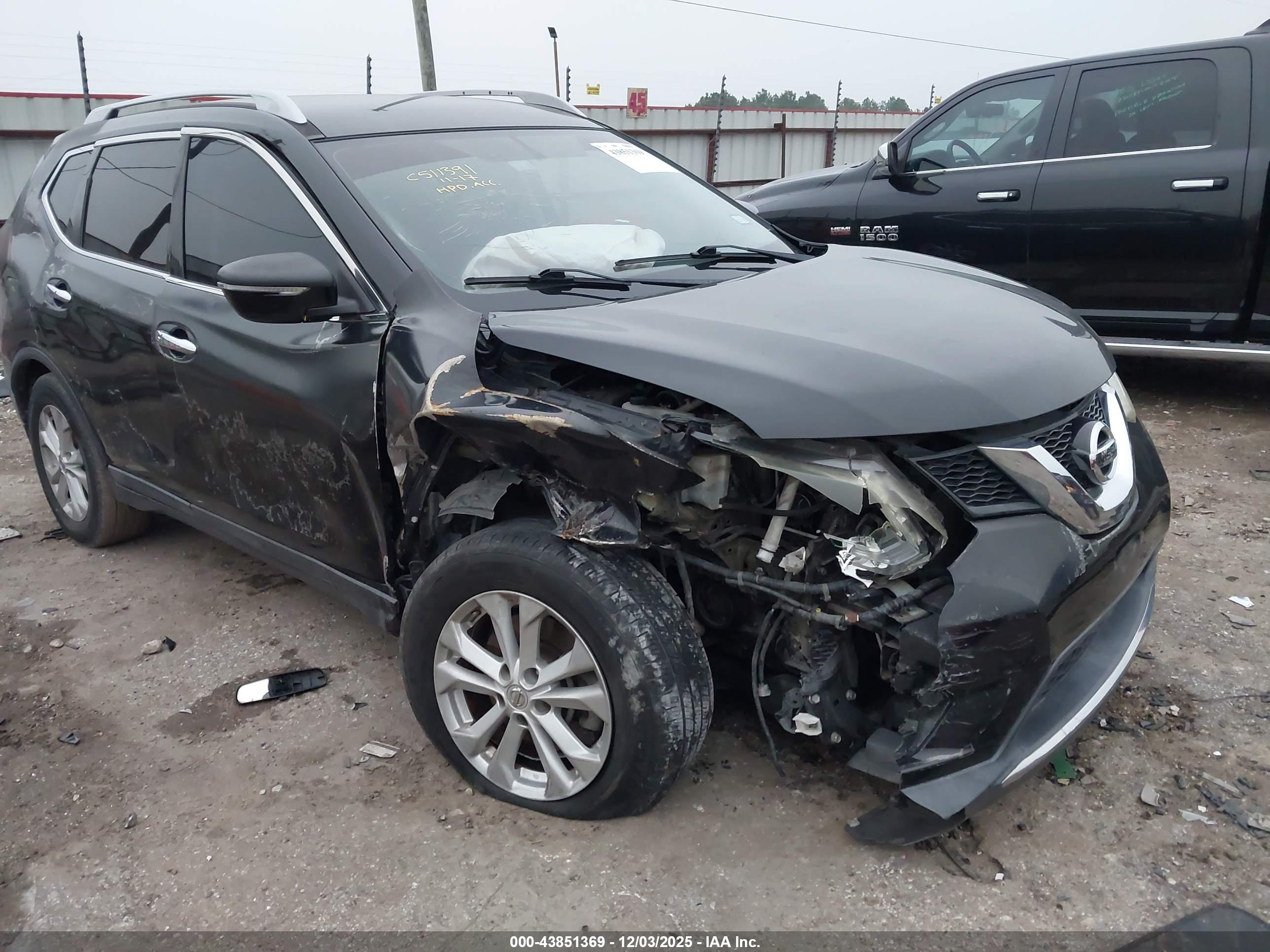NISSAN ROGUE image 6