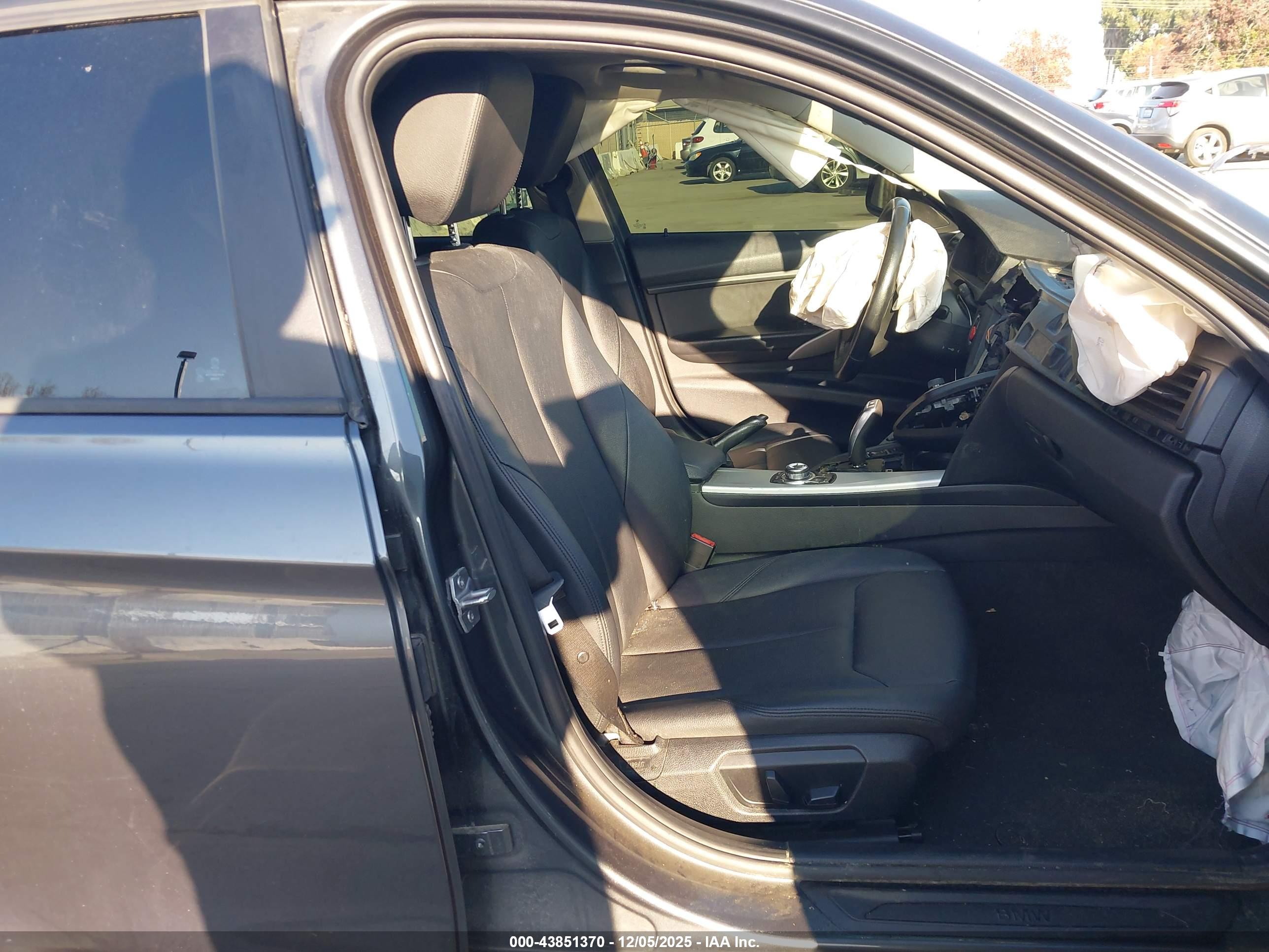 BMW 328I image 5