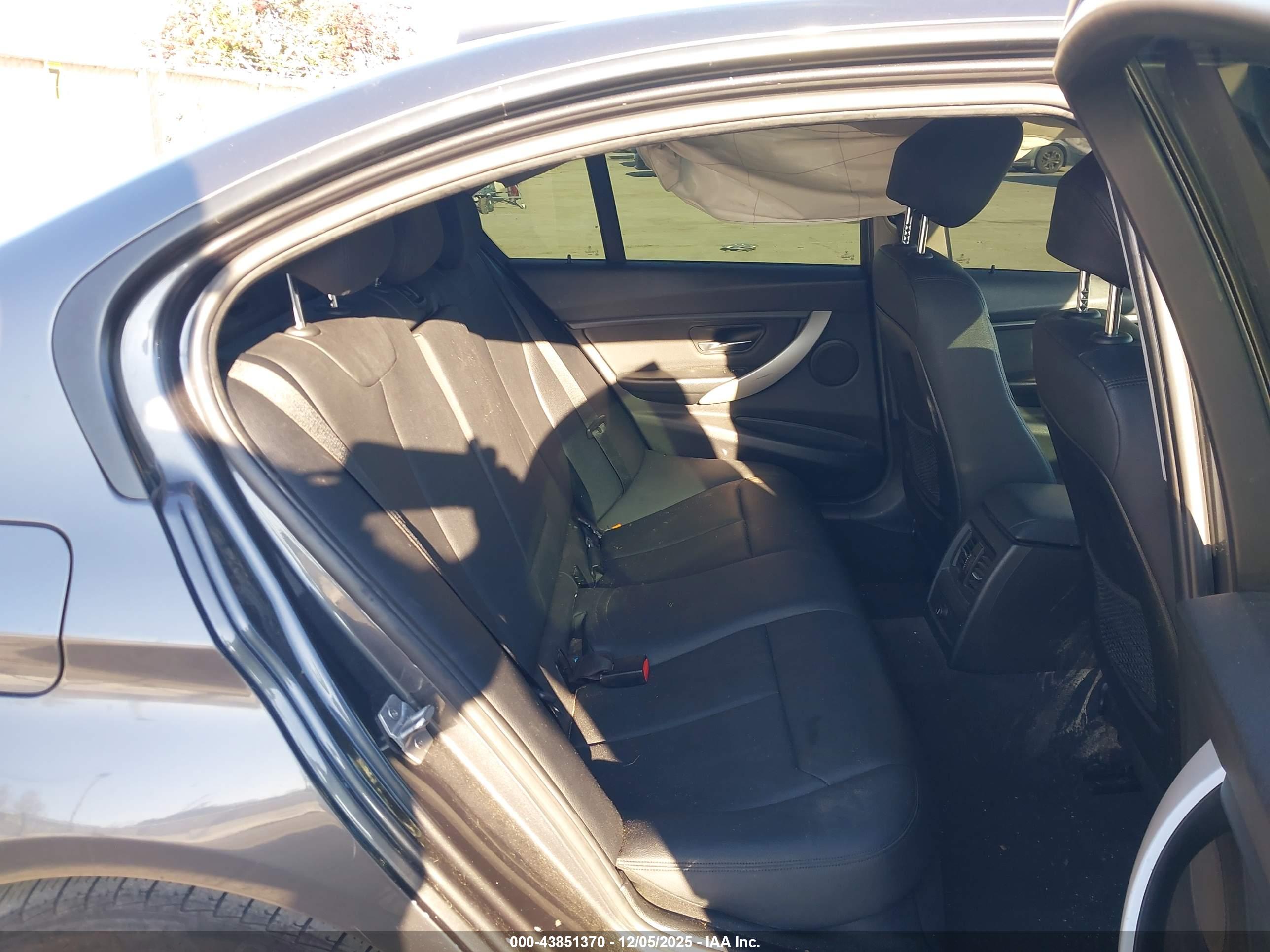 BMW 328I image 8