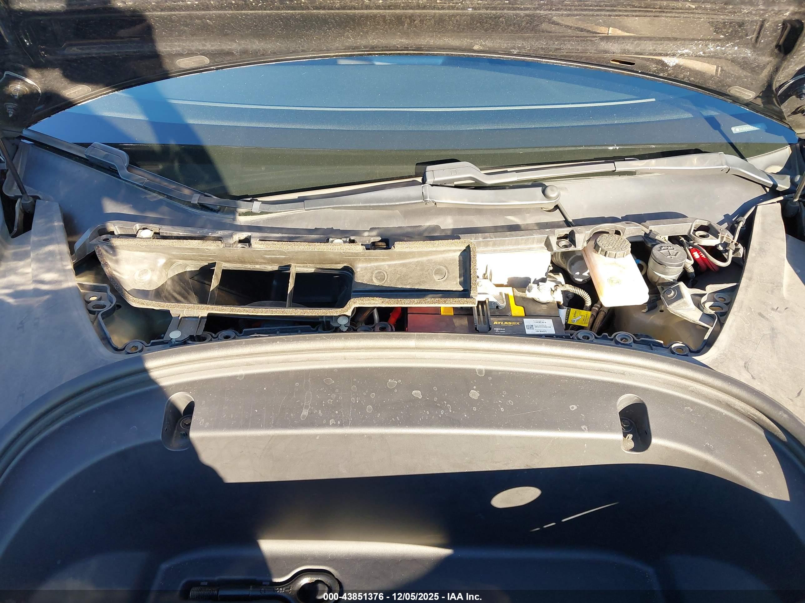 TESLA MODEL image 10