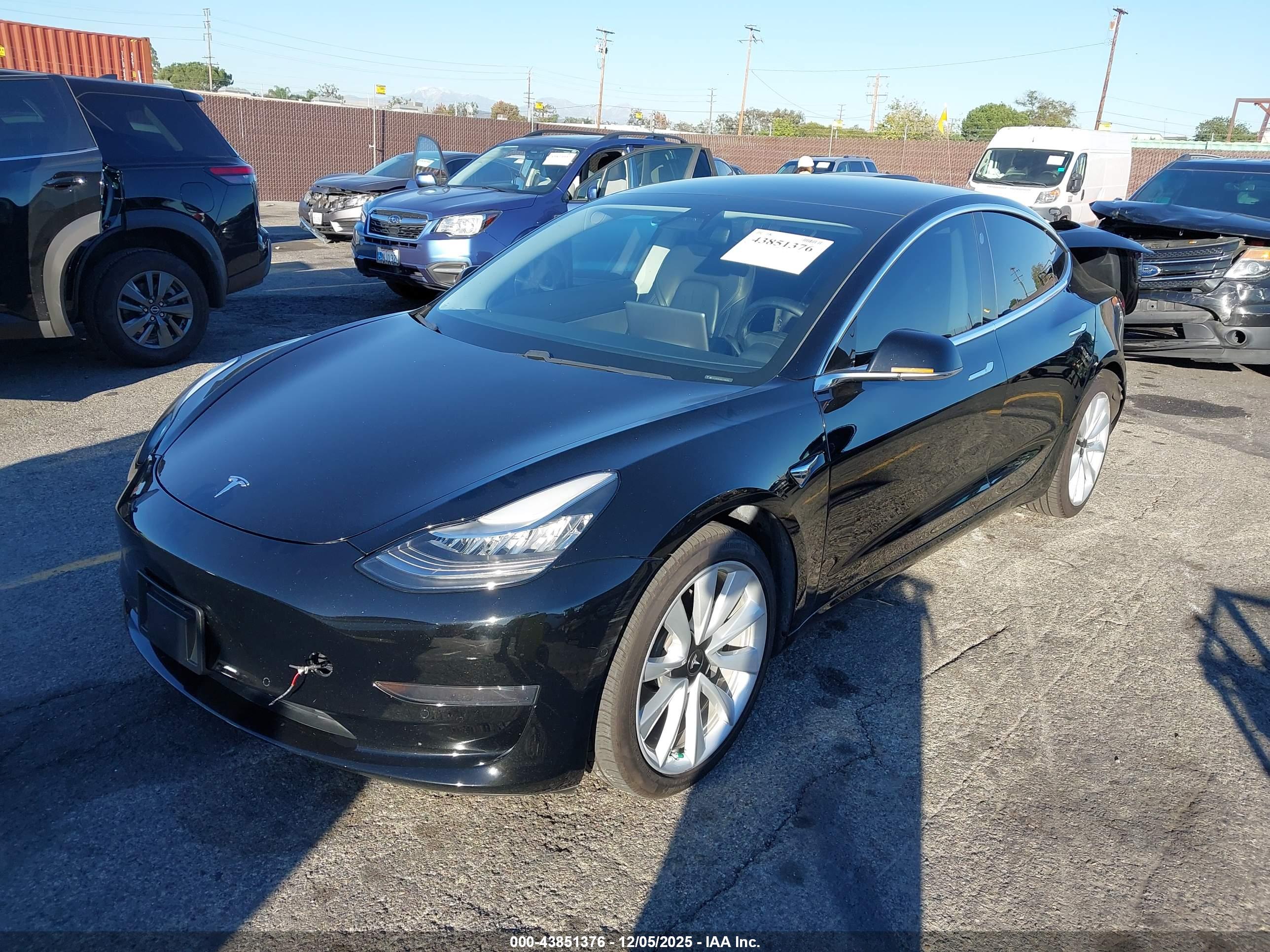 TESLA MODEL image 2