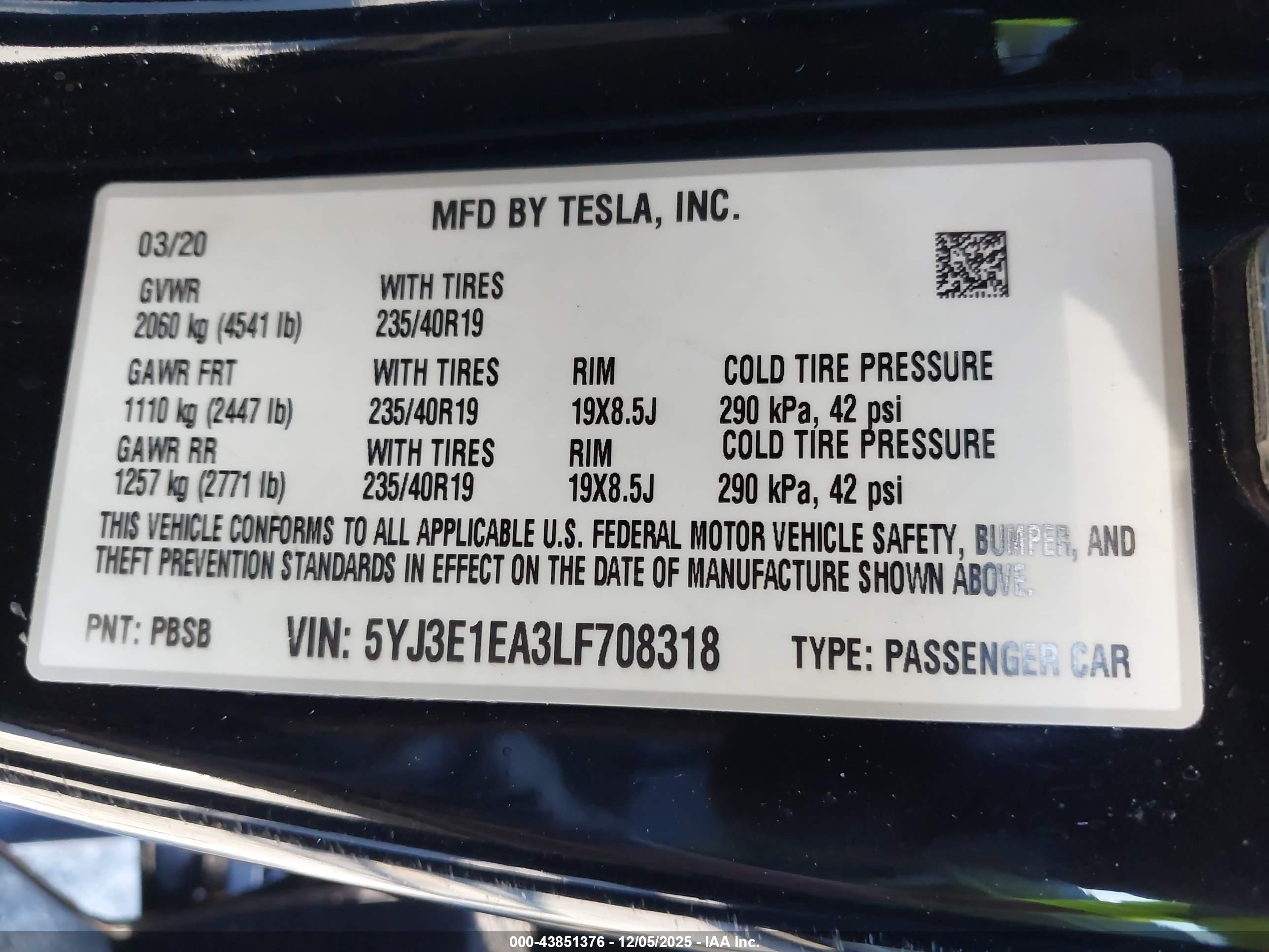 TESLA MODEL image 9