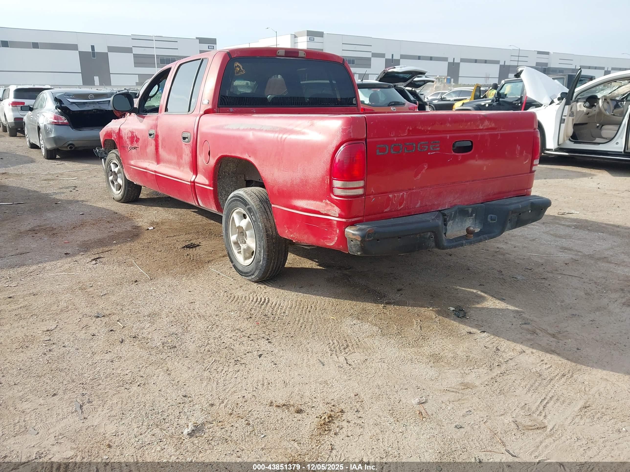 DODGE DAKOTA image 3