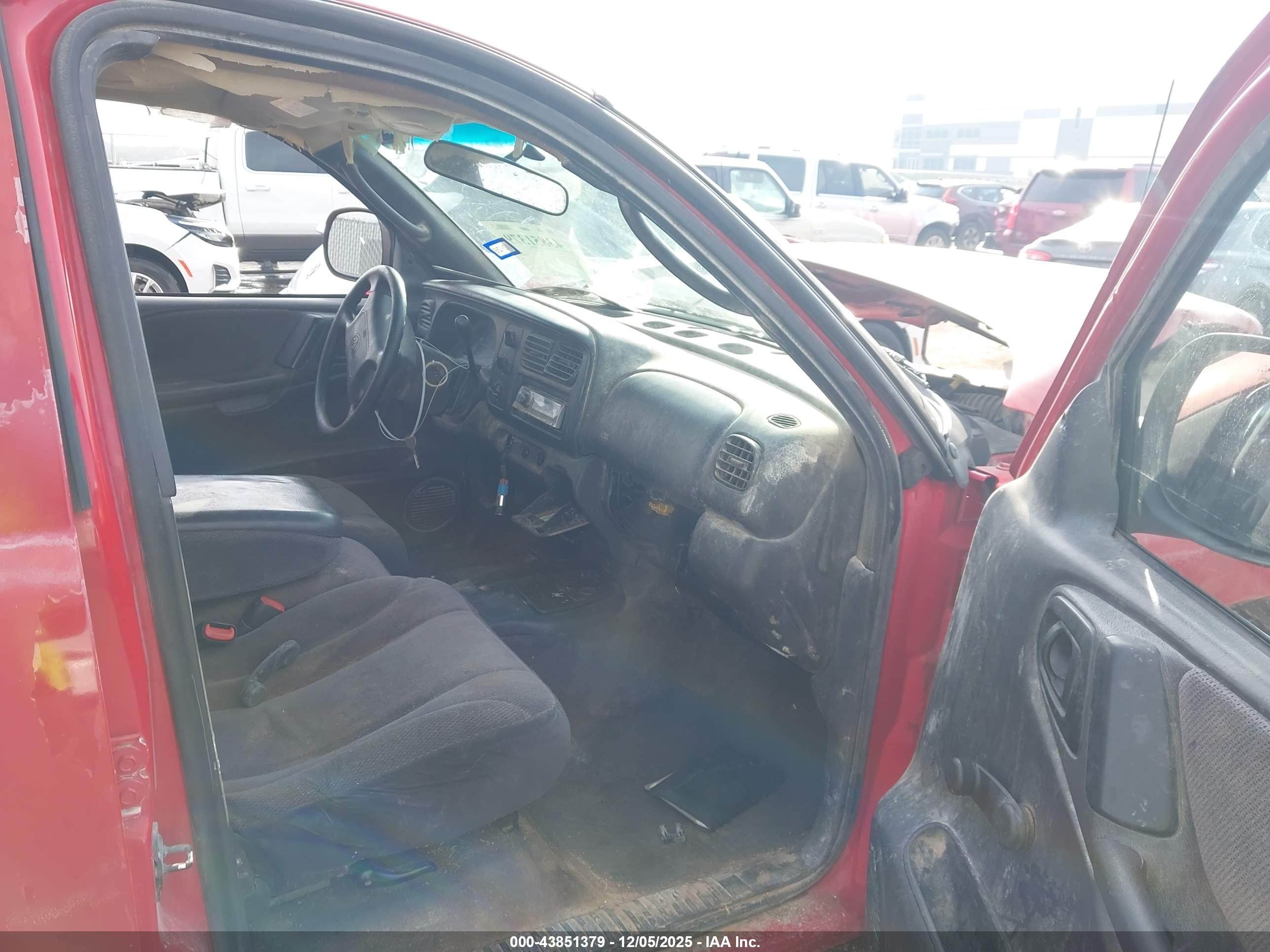 DODGE DAKOTA image 5