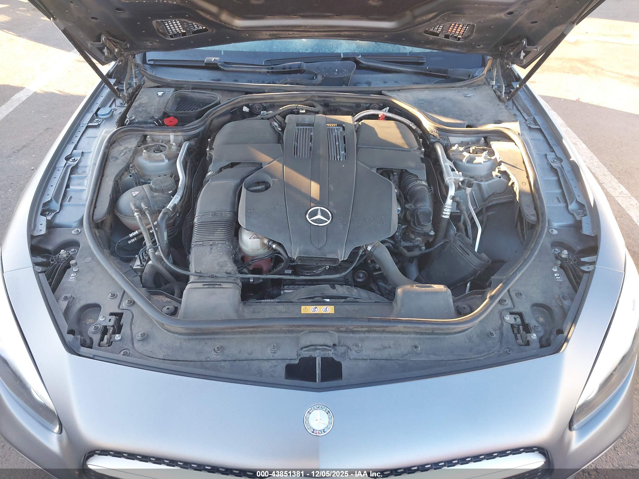MERCEDES-BENZ SL image 10