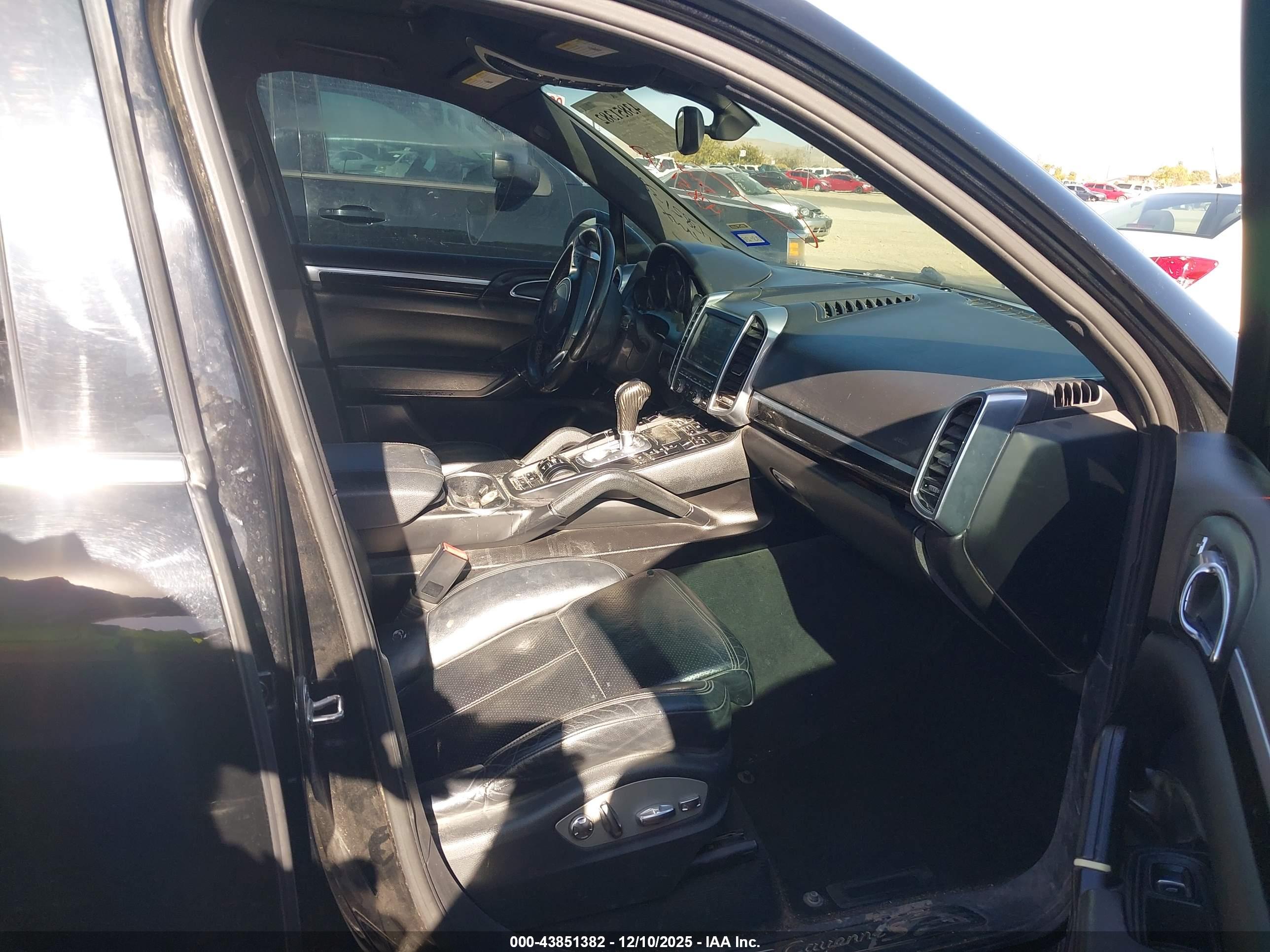 PORSCHE CAYENNE image 5