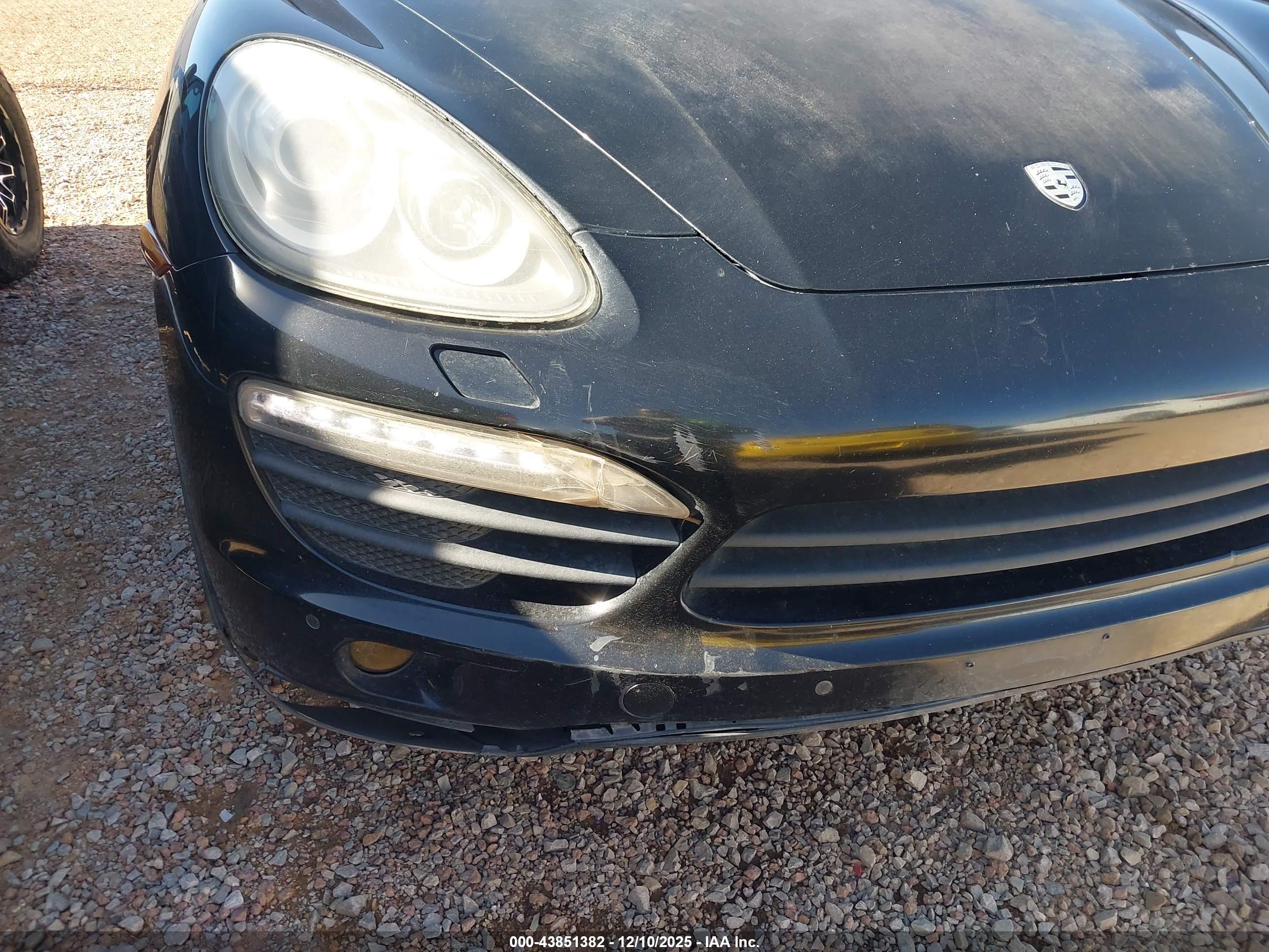 PORSCHE CAYENNE image 6