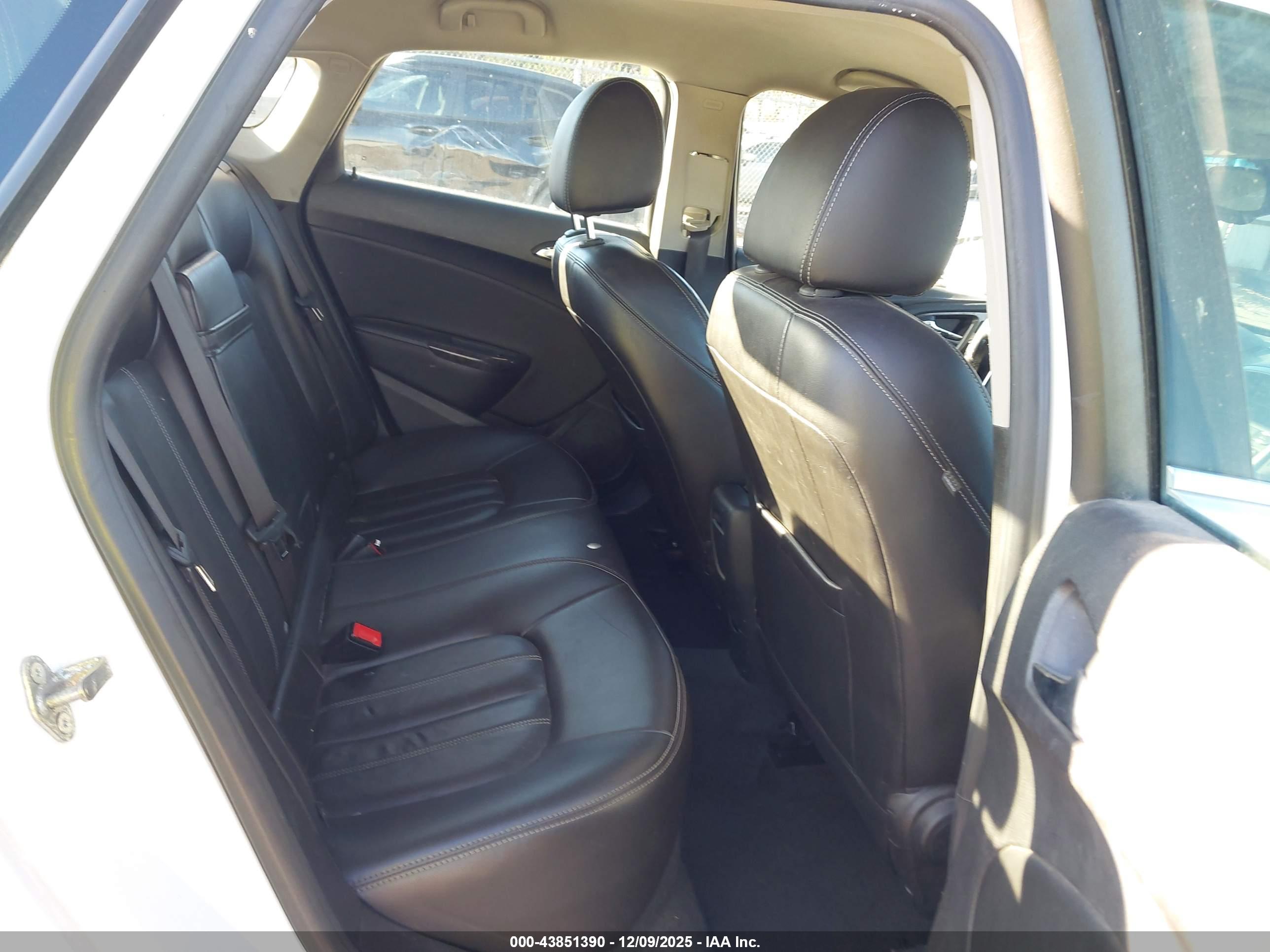 BUICK VERANO image 8