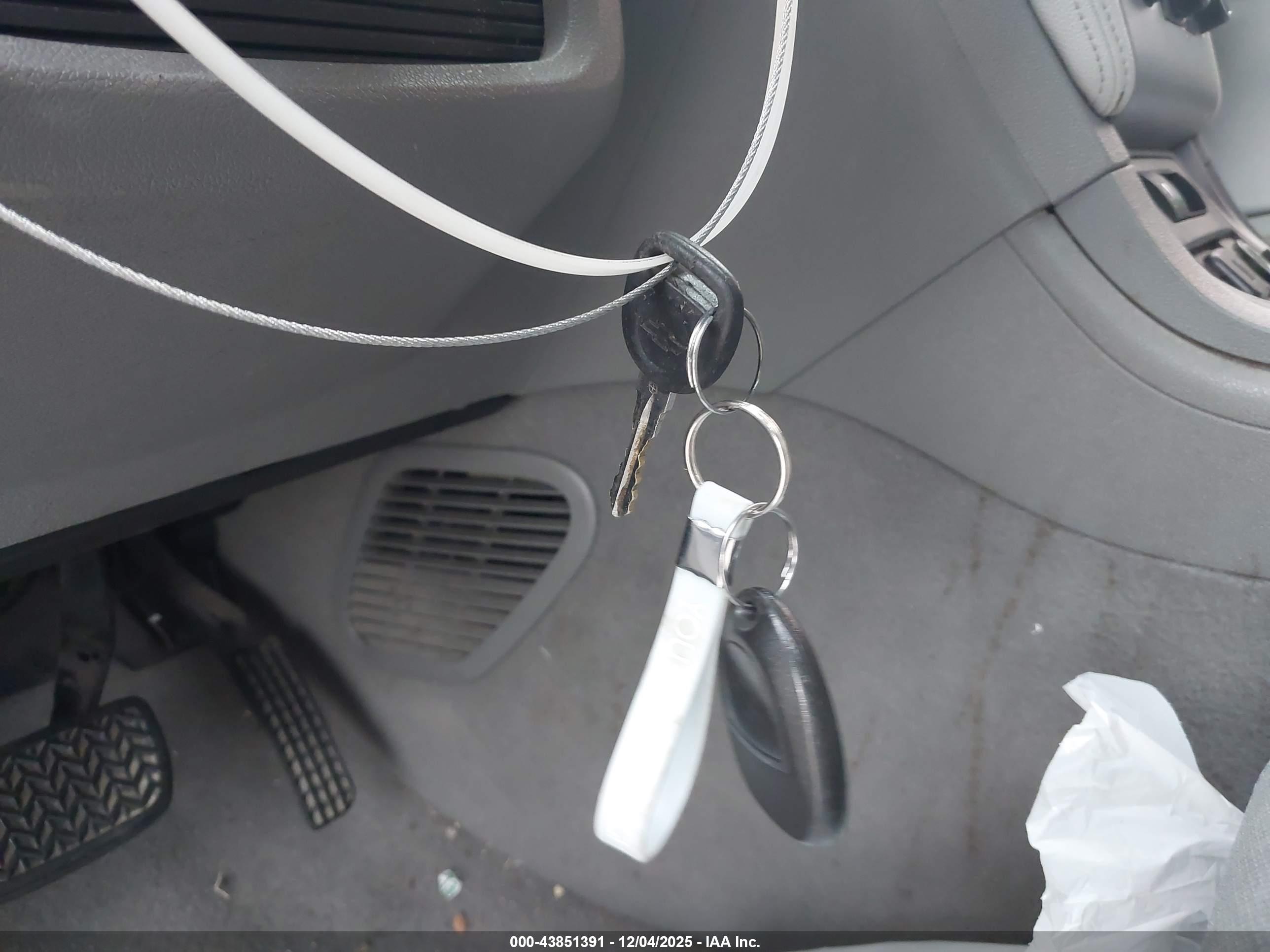 CHEVROLET TRAVERSE image 11