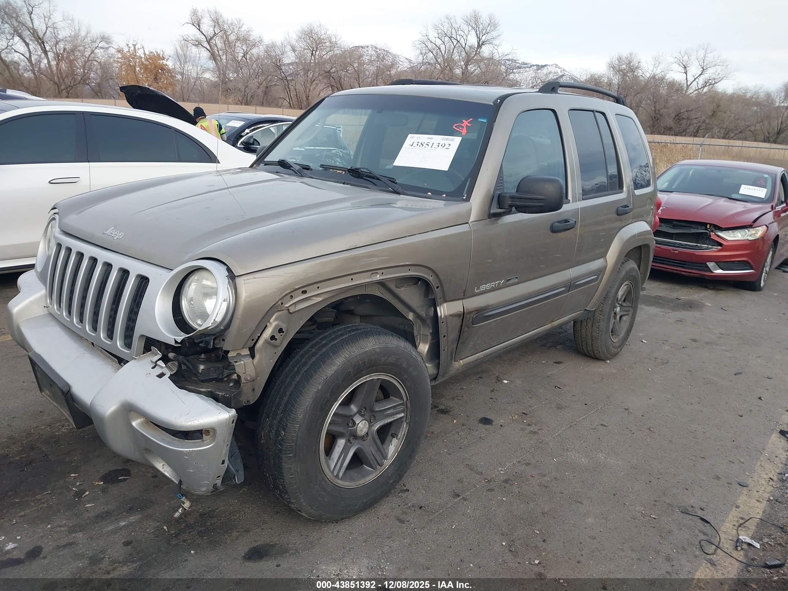 JEEP LIBERTY image 2
