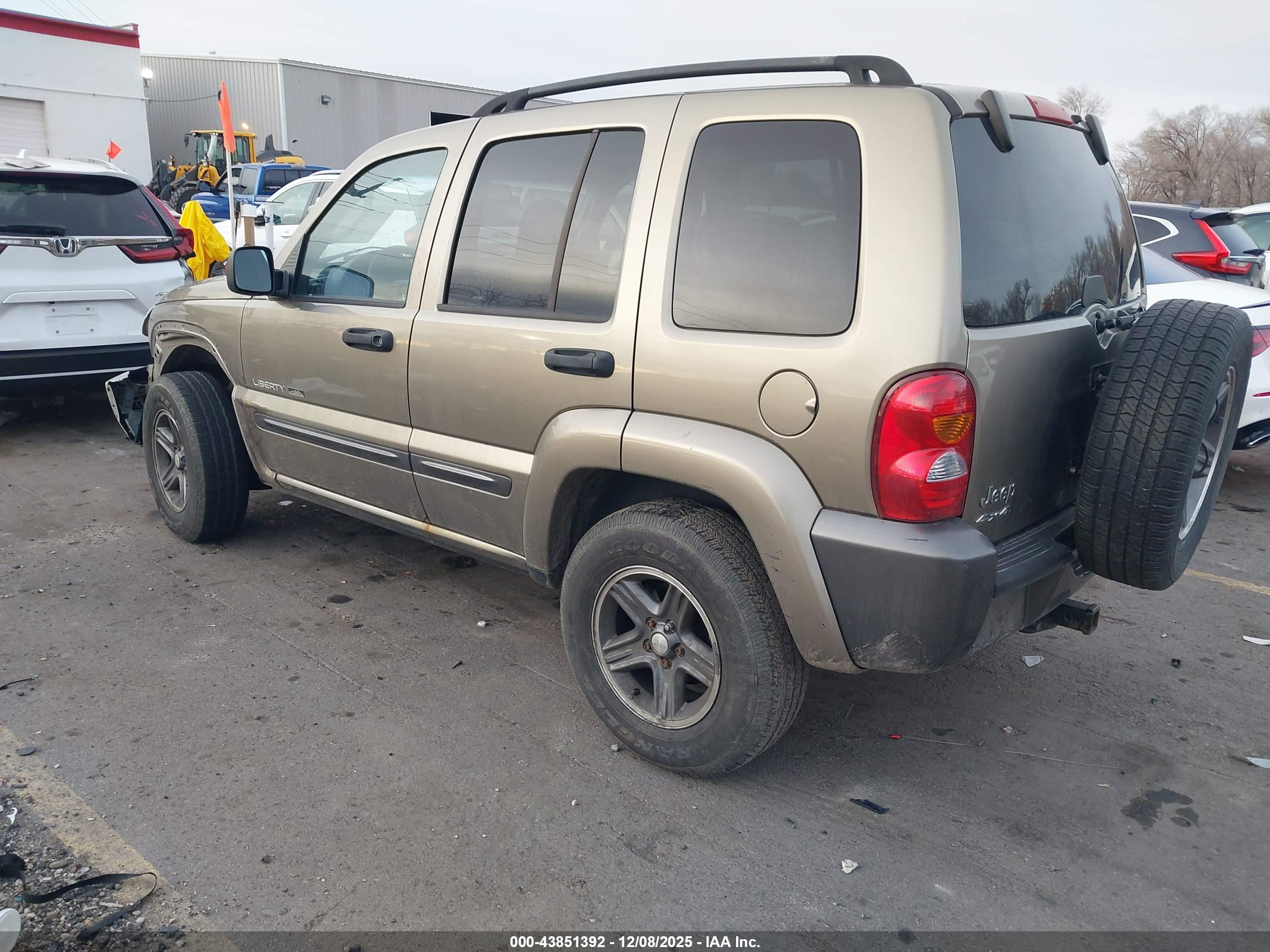JEEP LIBERTY image 3
